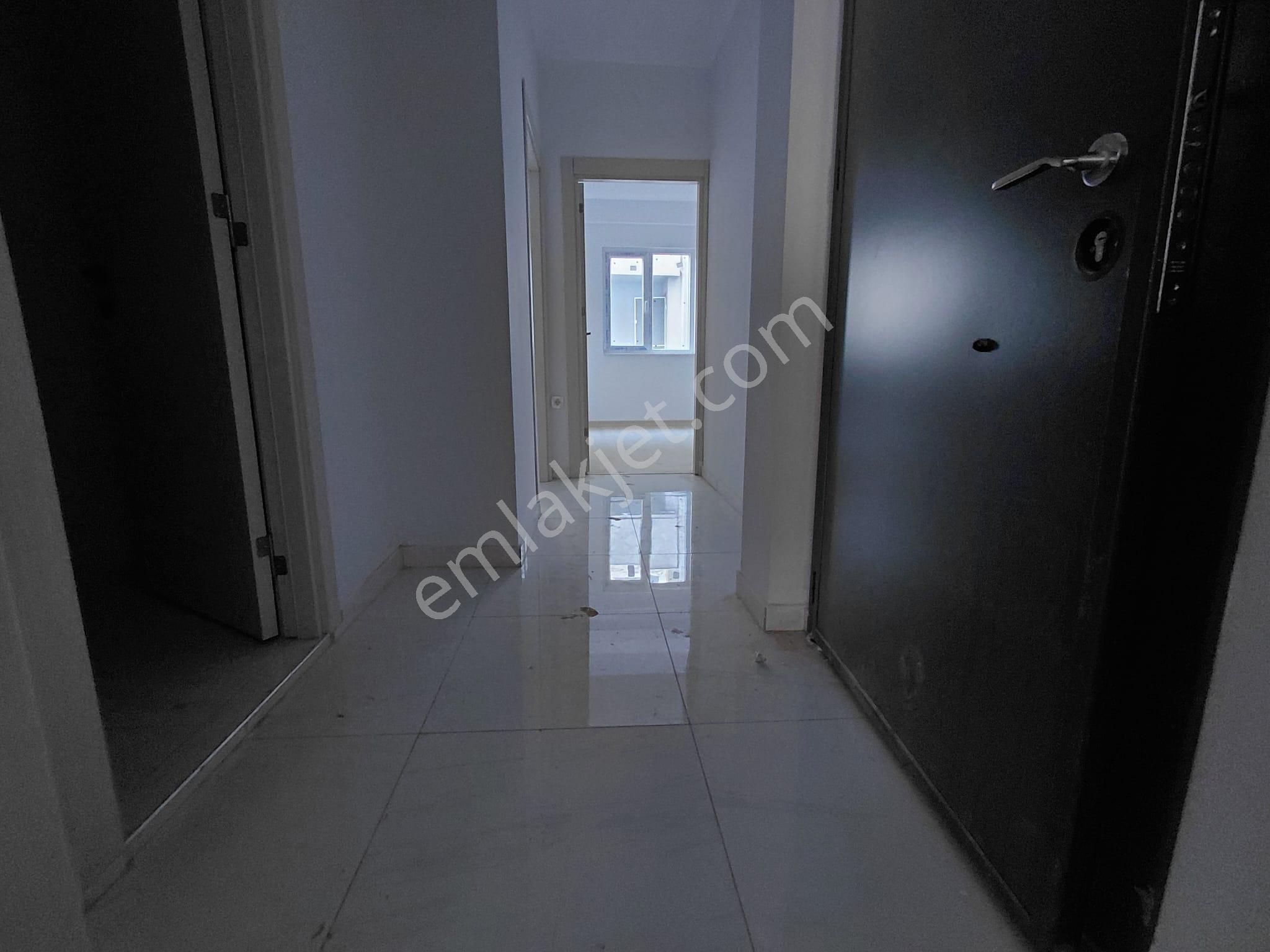 Merkezi Konumda Cadde Üzeri Karanlık Odasız 80m² 2+1 Daire - Görsel 13