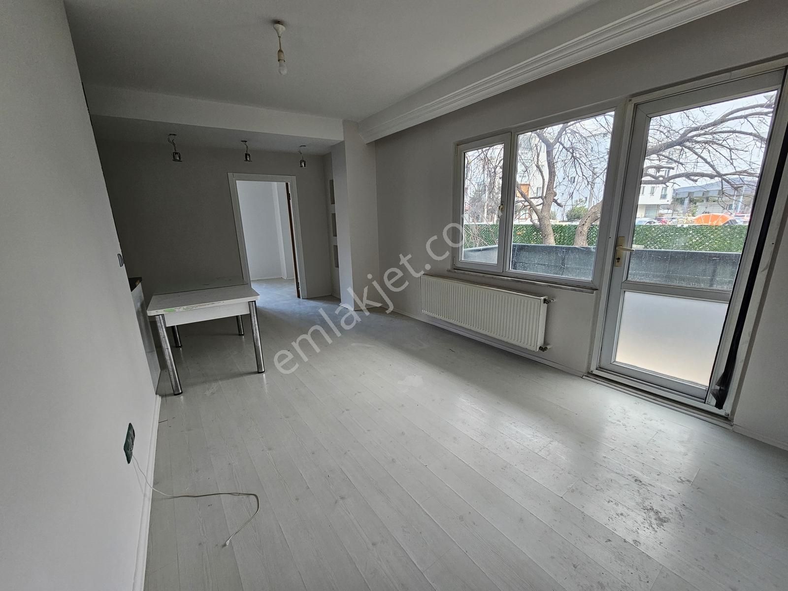 Çanakkale Merkez Barbaros Mahallesi Kiralık 1+1 - Görsel 24