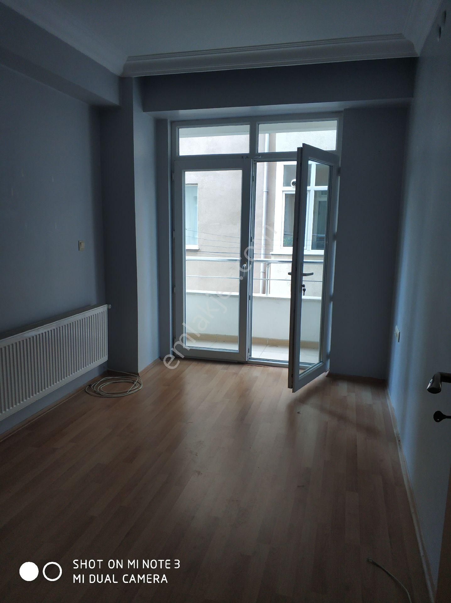 Bahçelievler Mahallesi'nde Orhan Oğuz Caddesi Yakını Kiralık 2+1 Asansörlü Balkonlu Daire - Görsel 10