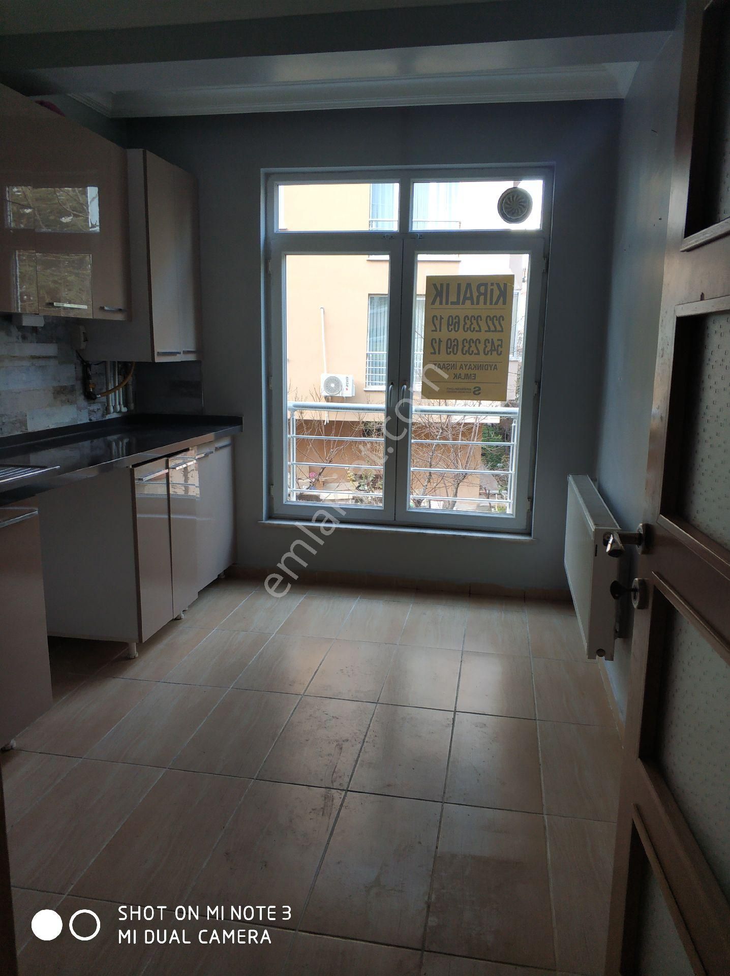 Bahçelievler Mahallesi'nde Orhan Oğuz Caddesi Yakını Kiralık 2+1 Asansörlü Balkonlu Daire - Görsel 5