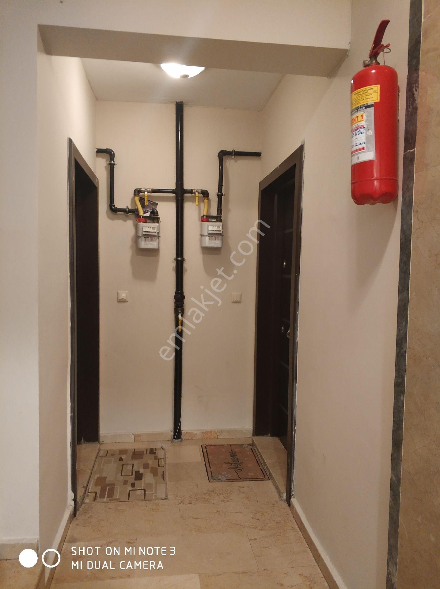 Bahçelievler Mahallesi'nde Orhan Oğuz Caddesi Yakını Kiralık 2+1 Asansörlü Balkonlu Daire - Görsel 19