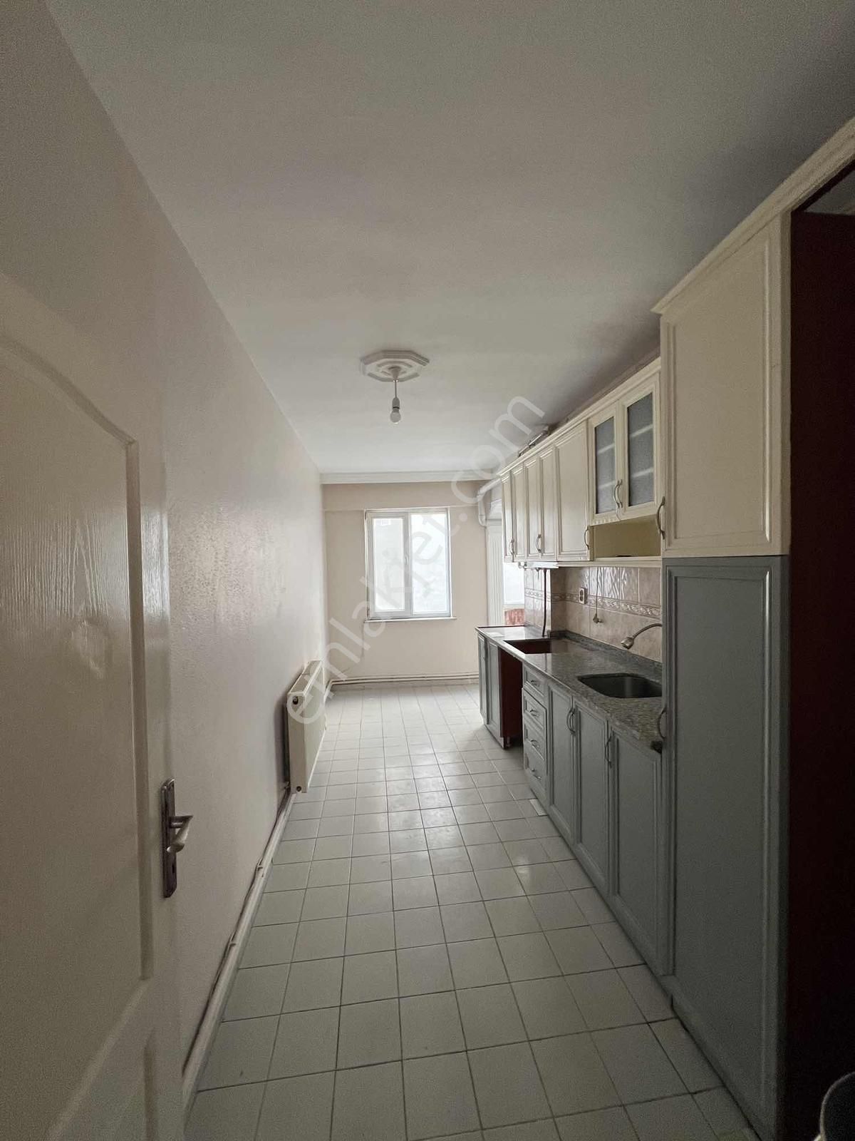 Aktaş Gayrimenkulden Reşadiyede 2+1 90 M2 Satılık