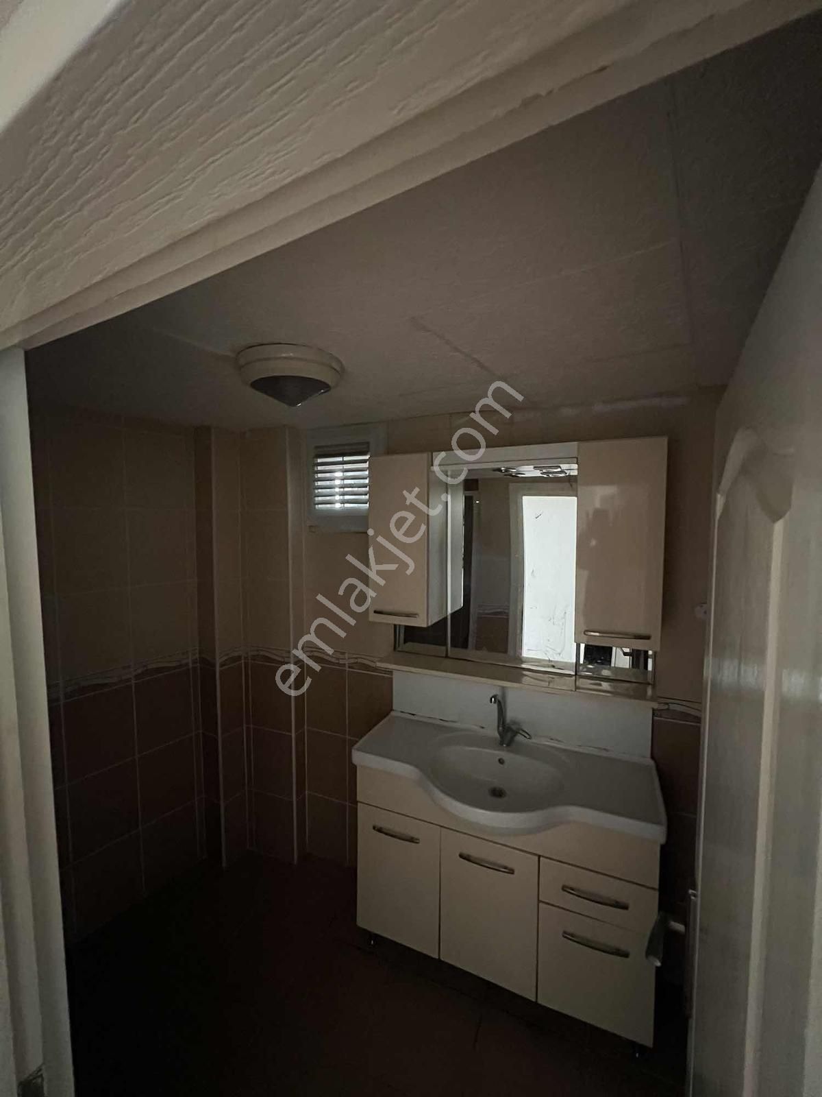 Aktaş Gayrimenkulden Reşadiyede 2+1 90 M2 Satılık - Görsel 2