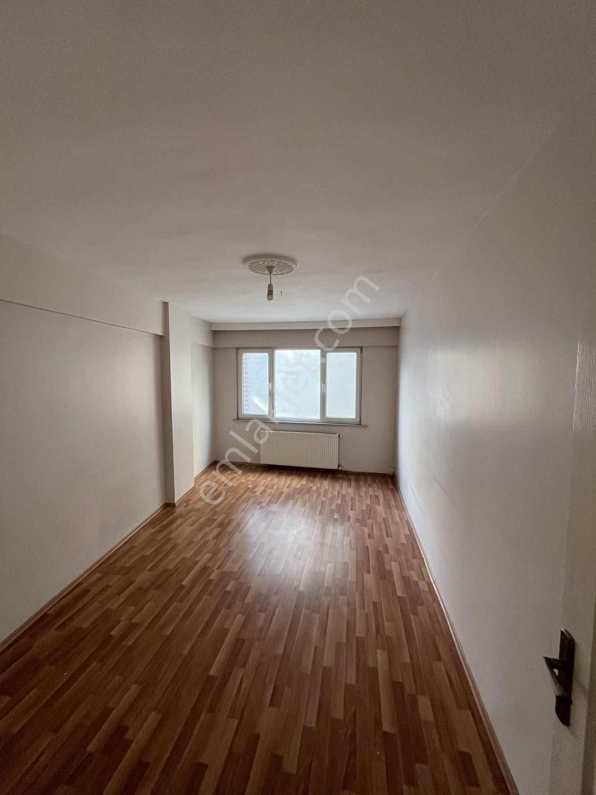 Aktaş Gayrimenkulden Reşadiyede 2+1 90 M2 Satılık - Görsel 11