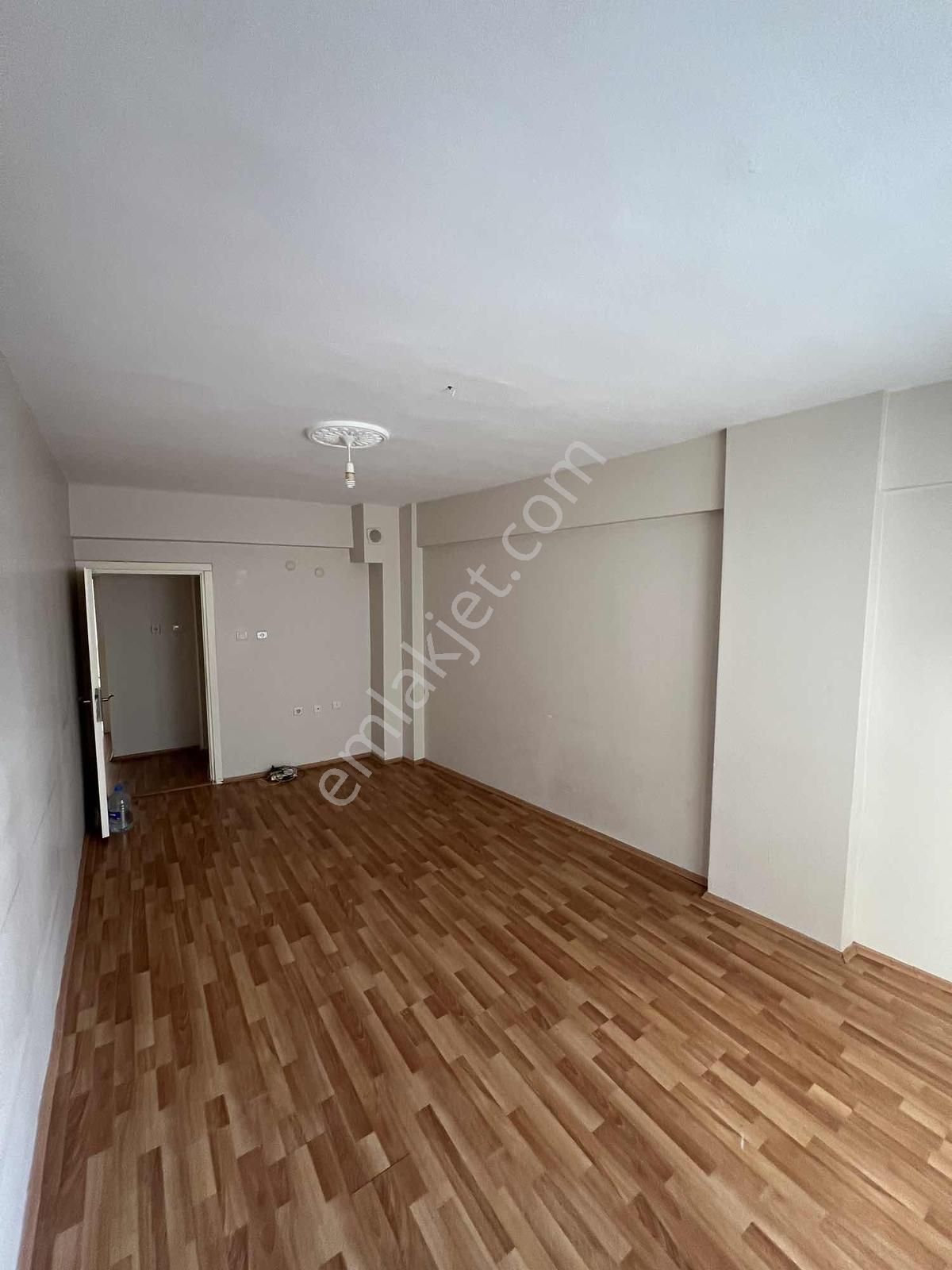 Aktaş Gayrimenkulden Reşadiyede 2+1 90 M2 Satılık - Görsel 6