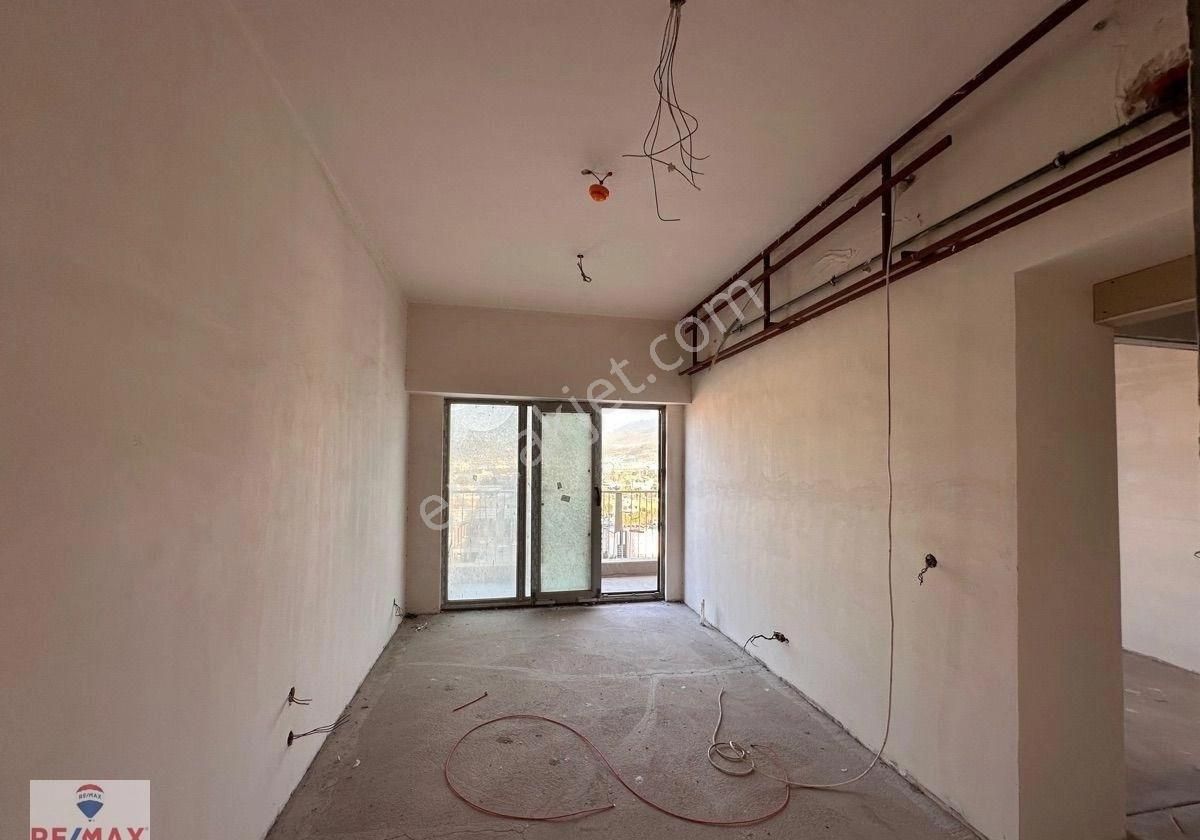 Bornova Poınt Resıdence Satılık 2+1 Daire - Görsel 12