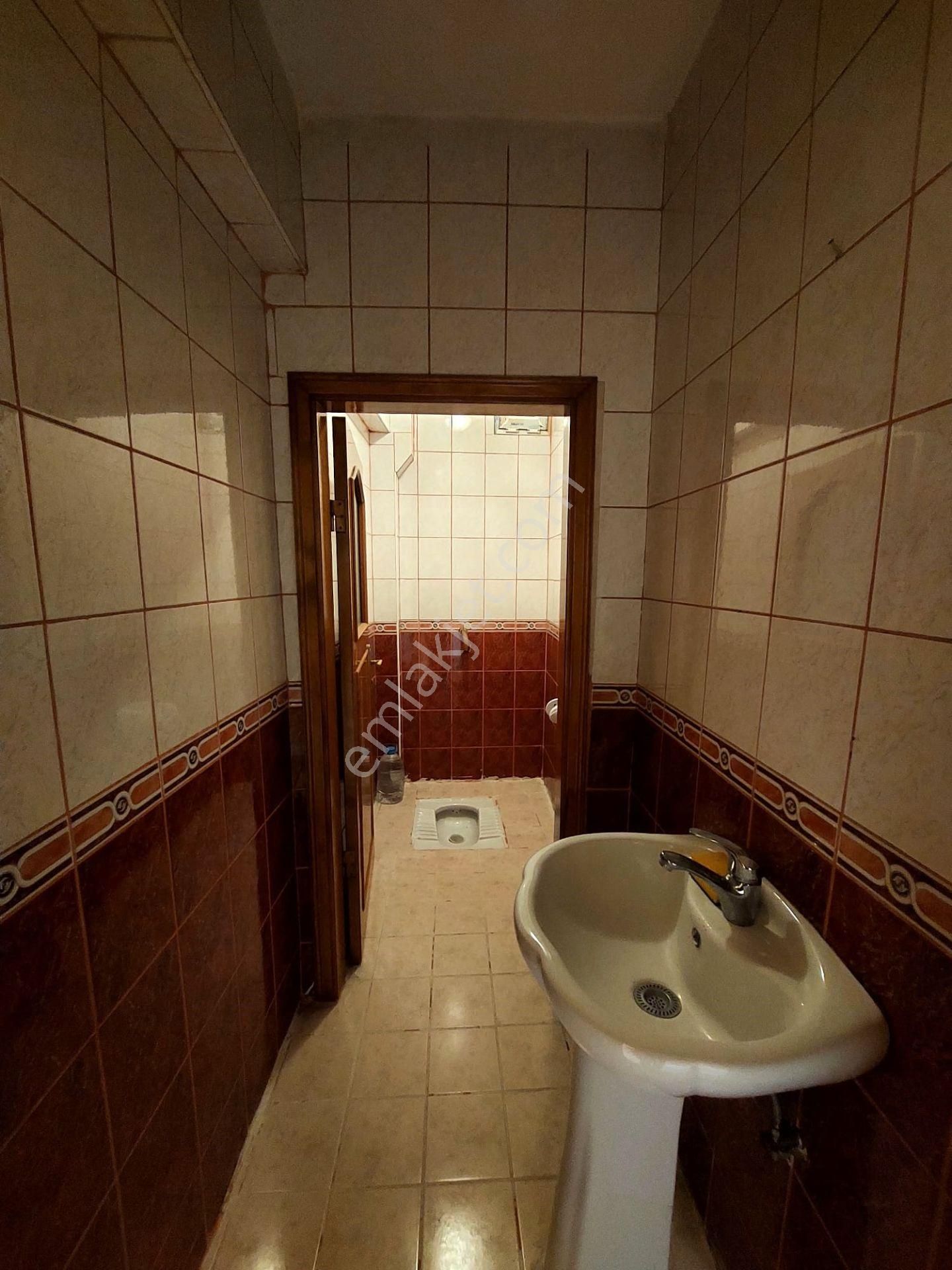 Recep Ümit Emlak'tan Hacı Seyit Mahallesi Gazi Yakup Satar Caddesi Yakını Kiralık 2+1 Daire - Görsel 30