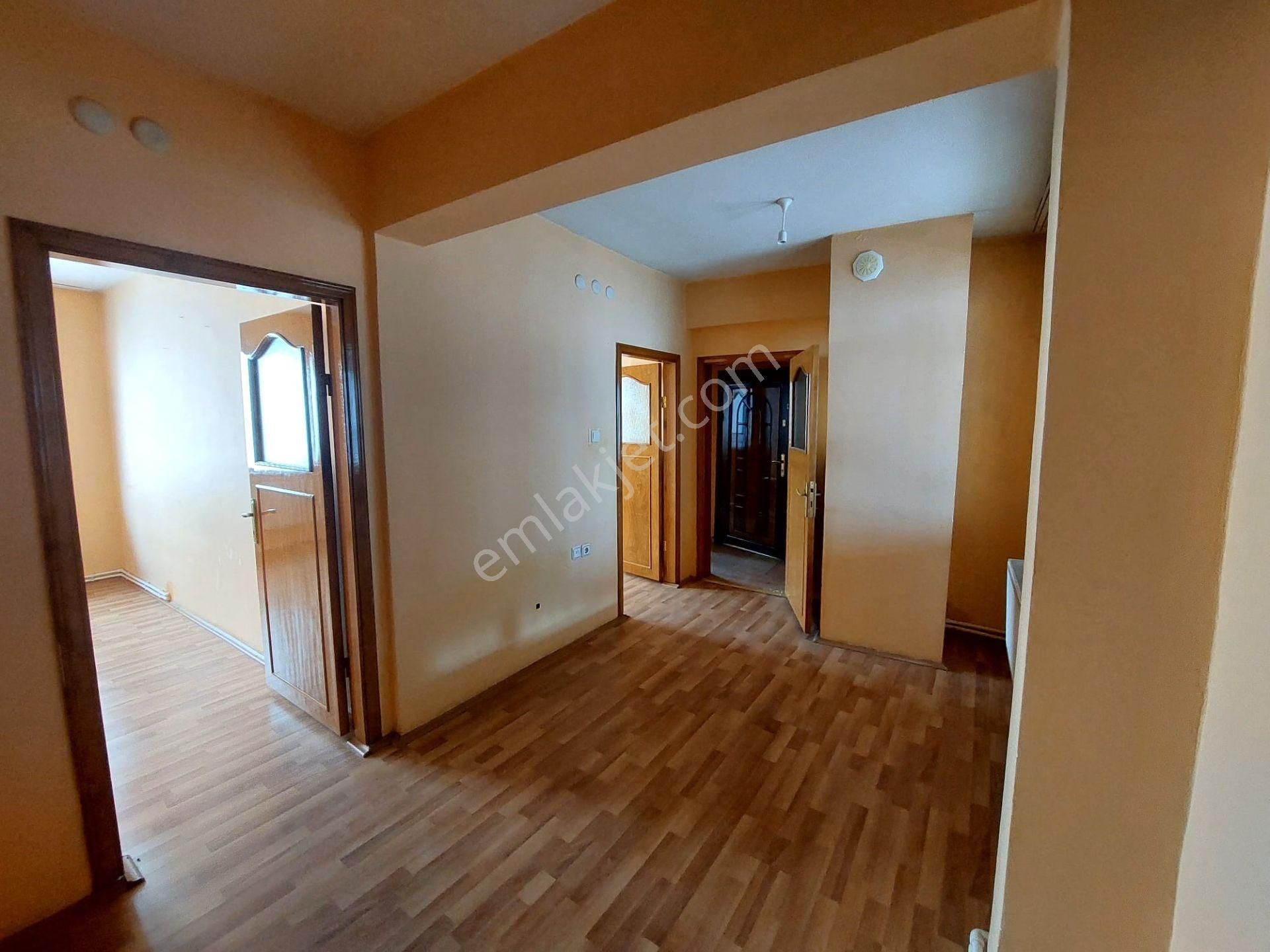 Recep Ümit Emlak'tan Hacı Seyit Mahallesi Gazi Yakup Satar Caddesi Yakını Kiralık 2+1 Daire - Görsel 24