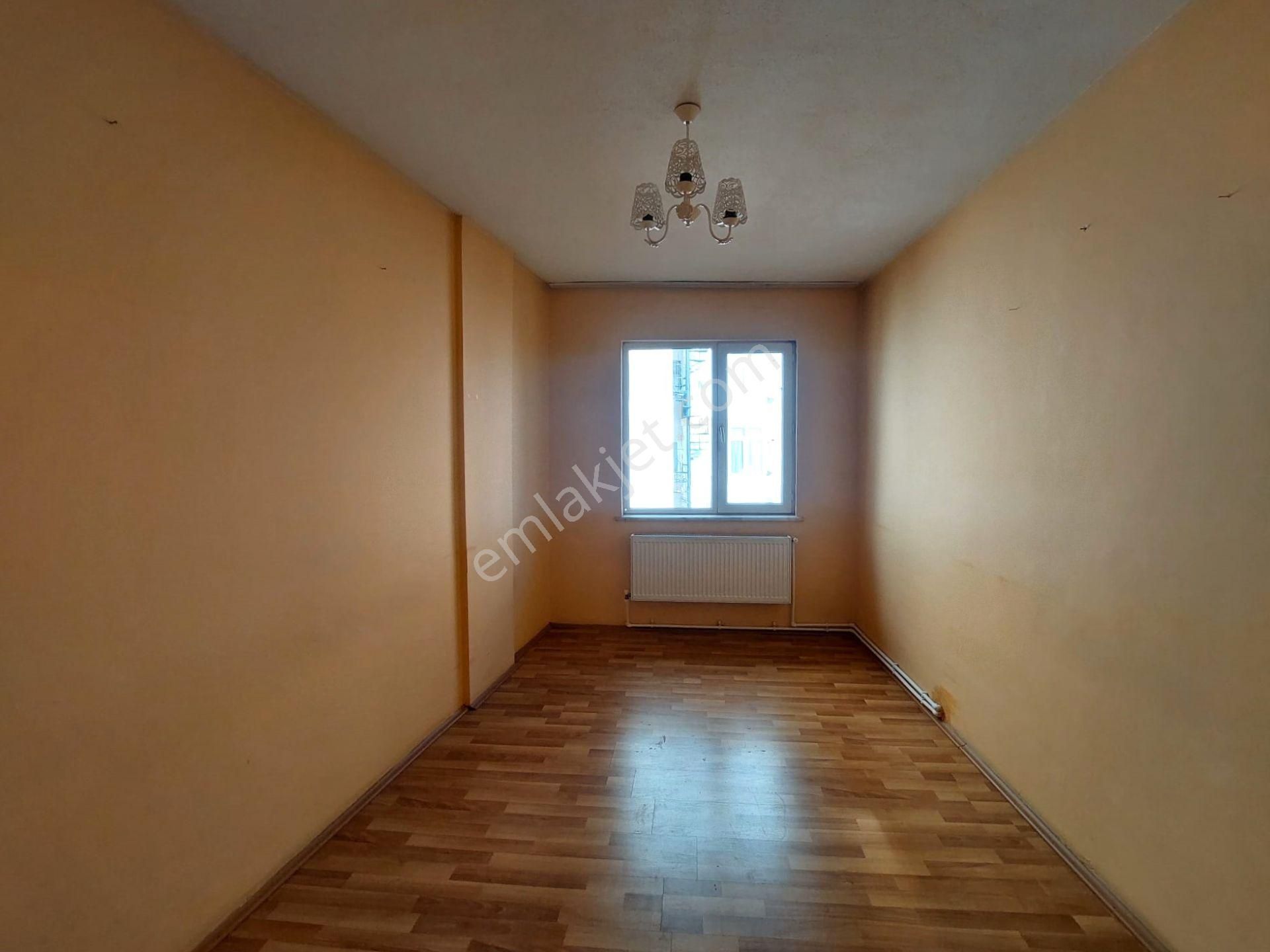 Recep Ümit Emlak'tan Hacı Seyit Mahallesi Gazi Yakup Satar Caddesi Yakını Kiralık 2+1 Daire - Görsel 13