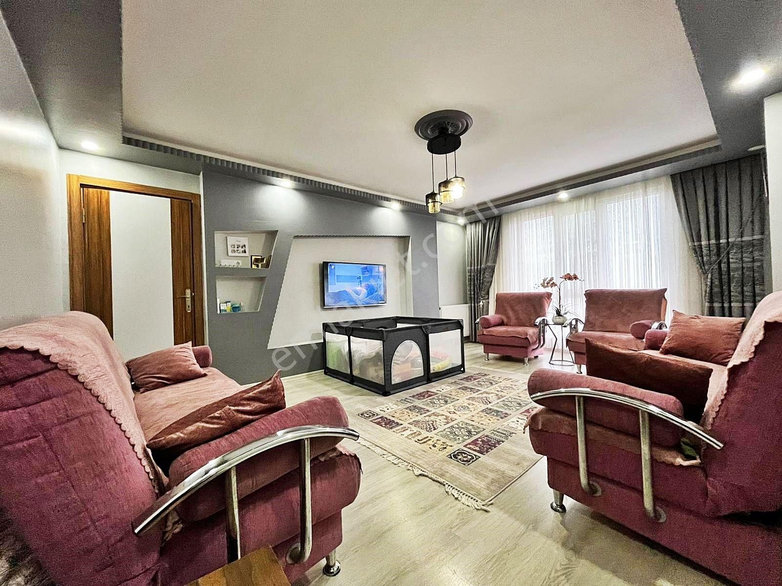 Az-er Yapıdan Okullar Bölgesinde İskanlı Satılık 2+1 Daire!!