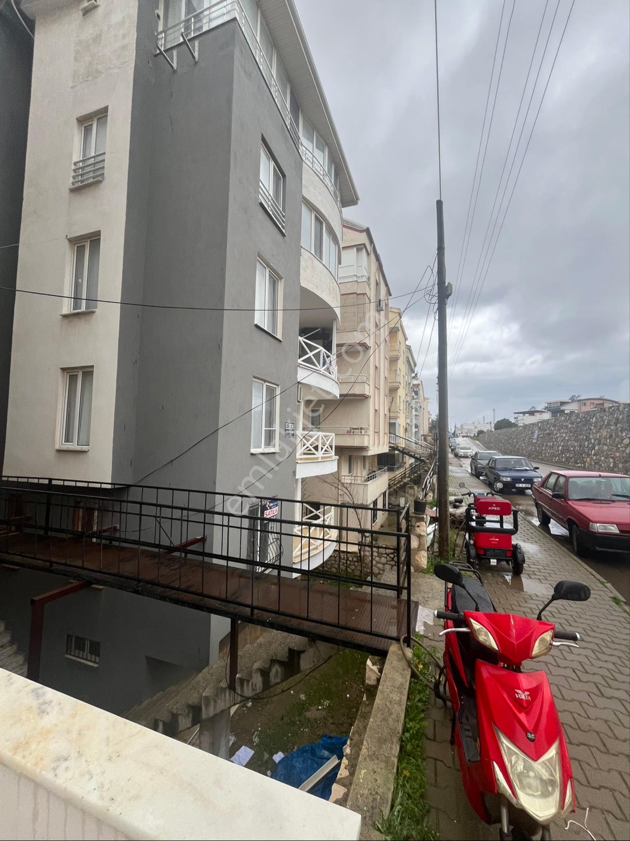 Didim Hisarda Satılık 2+1 Ayrı Mutfak Daire