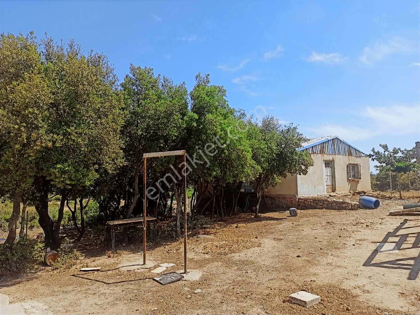 Karşıyaka'da 6.733 M² Suyu Ve Deposu Olan Yapı İzinli Çiftlik - Görsel 12