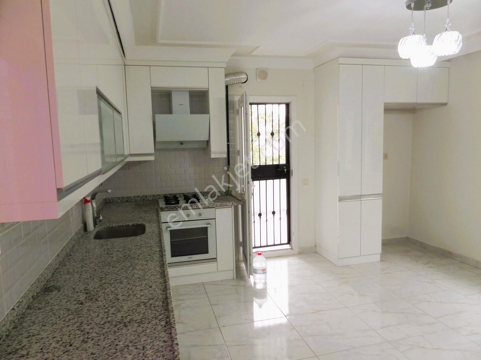 100.yılda,3 Katlı 1. Katı,3 +1, Kapalı Mut. Doğalgazlı Kiralık - Görsel 2