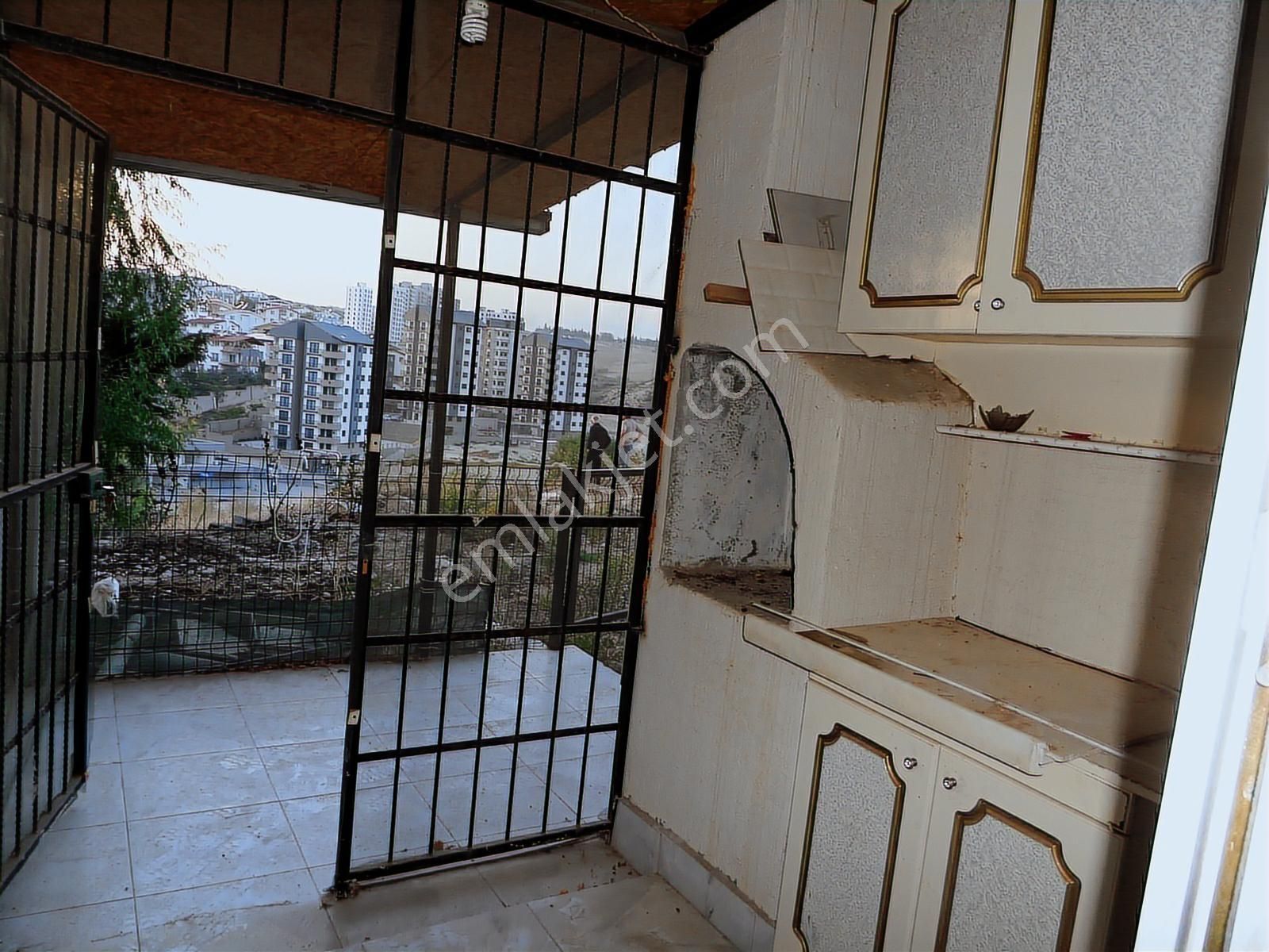 100.yılda,oğuzhan O.o. Civ.,3 +1,kapalı Mut. Satılık Dubleks - Görsel 2