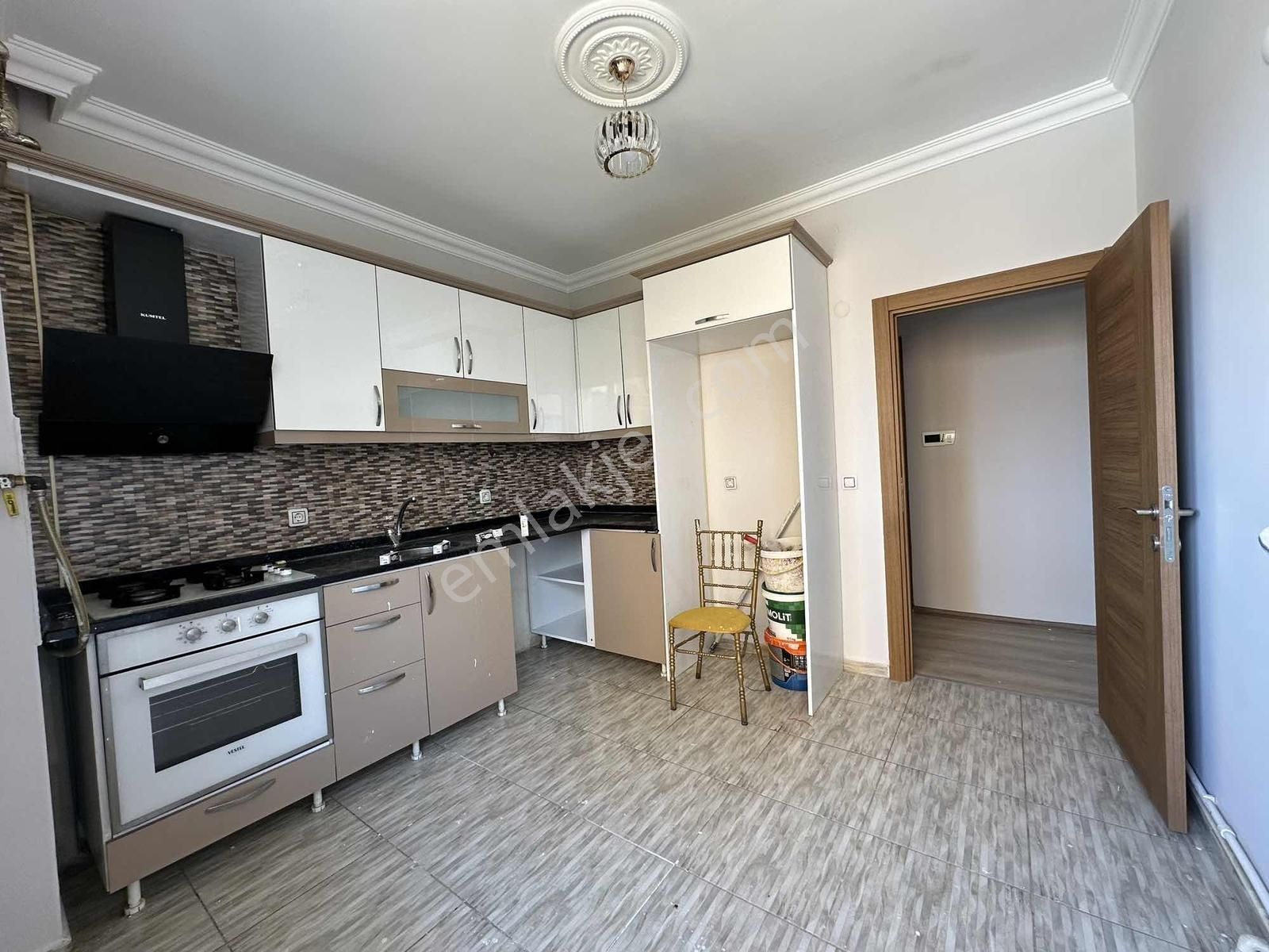 Tuğra'dan Nusratiye Mahallesinde 2+1 7 Yıllık Satılık Daire!!