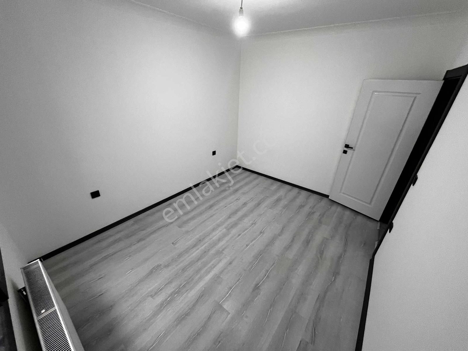 Esnaftan Meydana 200 M Uygun Fiyatlı Sıfır 2+1 Daire - Görsel 2