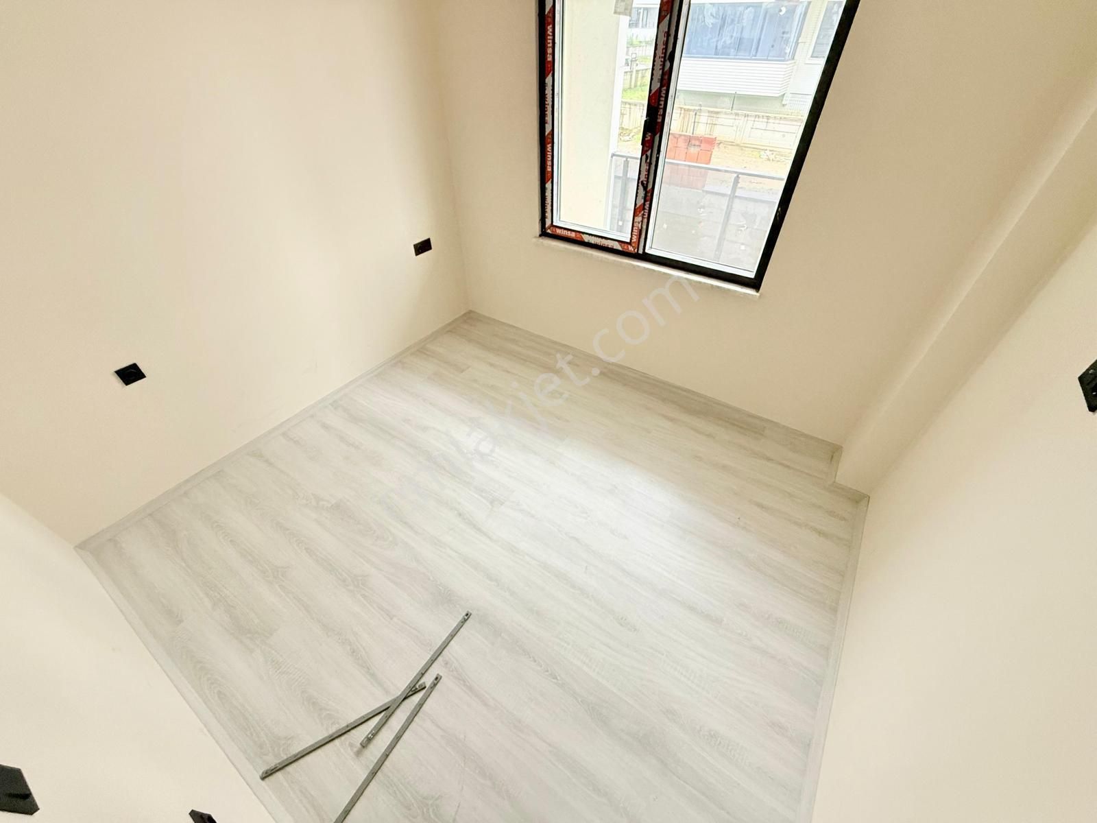 Dora,dan Altınkum,da Geniş Balkon & Asansörlü Satılık 1+1 Daire - Görsel 12