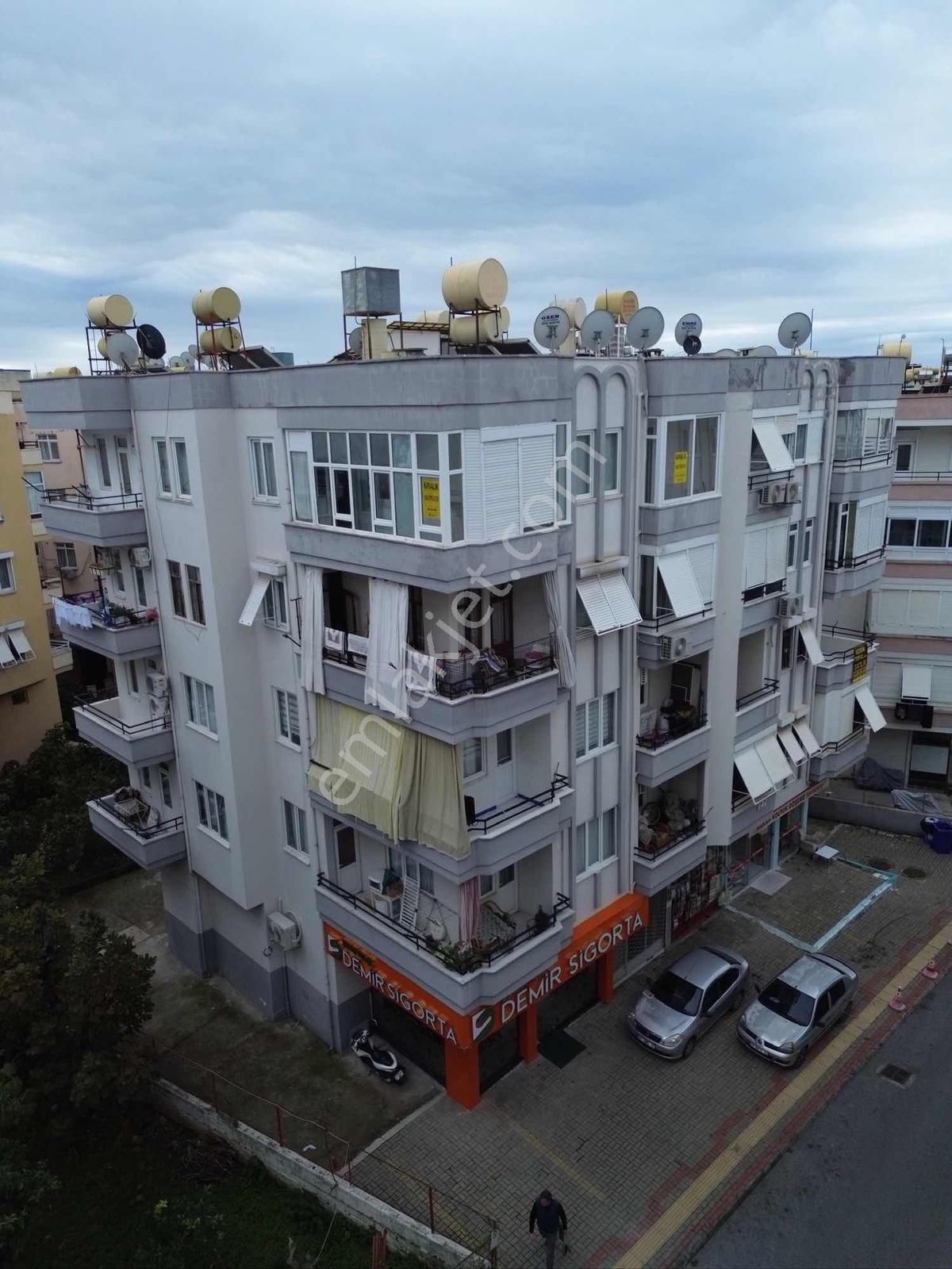 Emlakparktan Güllerpınarında 25m Yol Arkası Kiralık 3+1 Daire - Görsel 3
