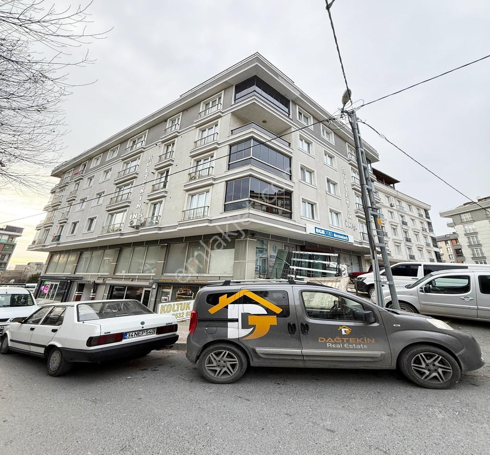 Beylikdüzü Merkezi Konum Kısa Katlı Bina'da Oturuma Uygun 3+1 !!