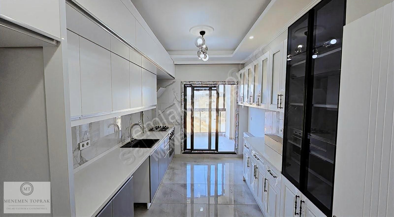 *merkezi Konum'da Lüks Konut* 3+1 Kaplı Mutfak 140 M²