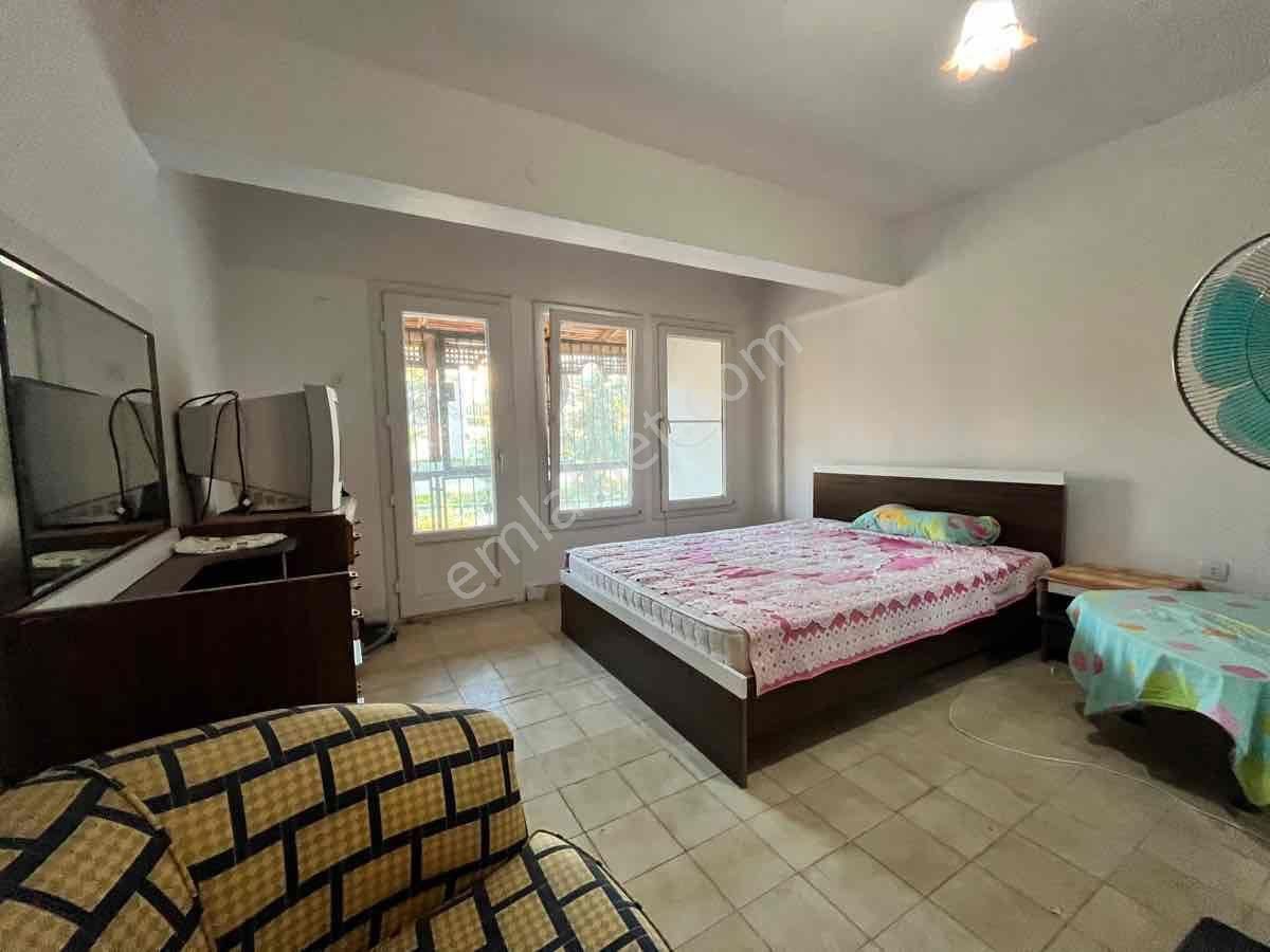 Plaja Yakın Migros Karşısı Kiralık Eşyalı Bahçeli Ev - Görsel 13