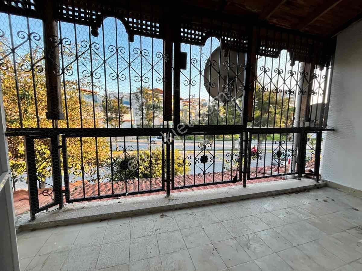 Plaja Yakın Migros Karşısı Kiralık Eşyalı Bahçeli Ev - Görsel 11