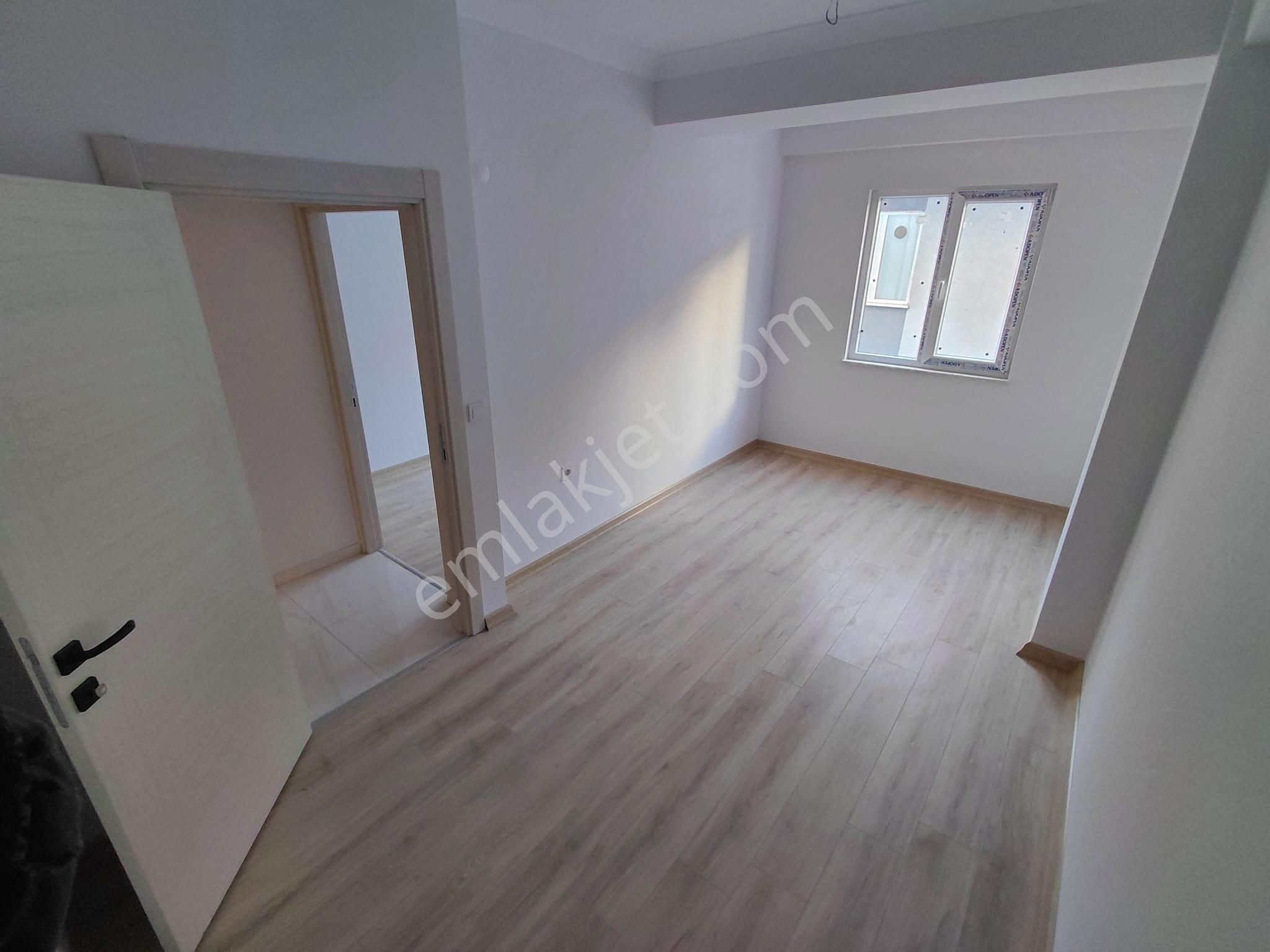 Cadde Üzeri Ayrı Mutfaklıbalkonlu Karanlık Odasız 80m² 2+1 Daire - Görsel 21
