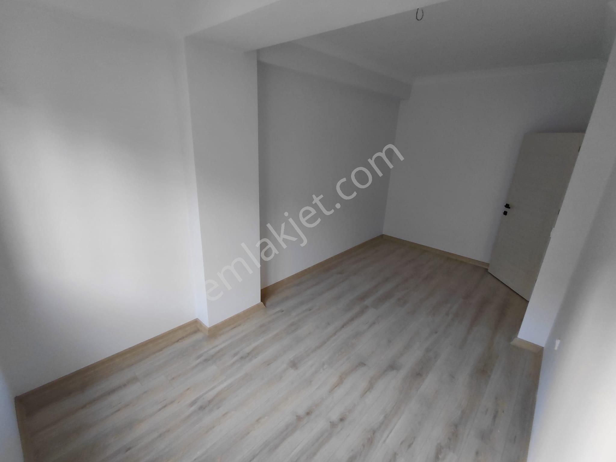 Cadde Üzeri Ayrı Mutfaklıbalkonlu Karanlık Odasız 80m² 2+1 Daire - Görsel 26