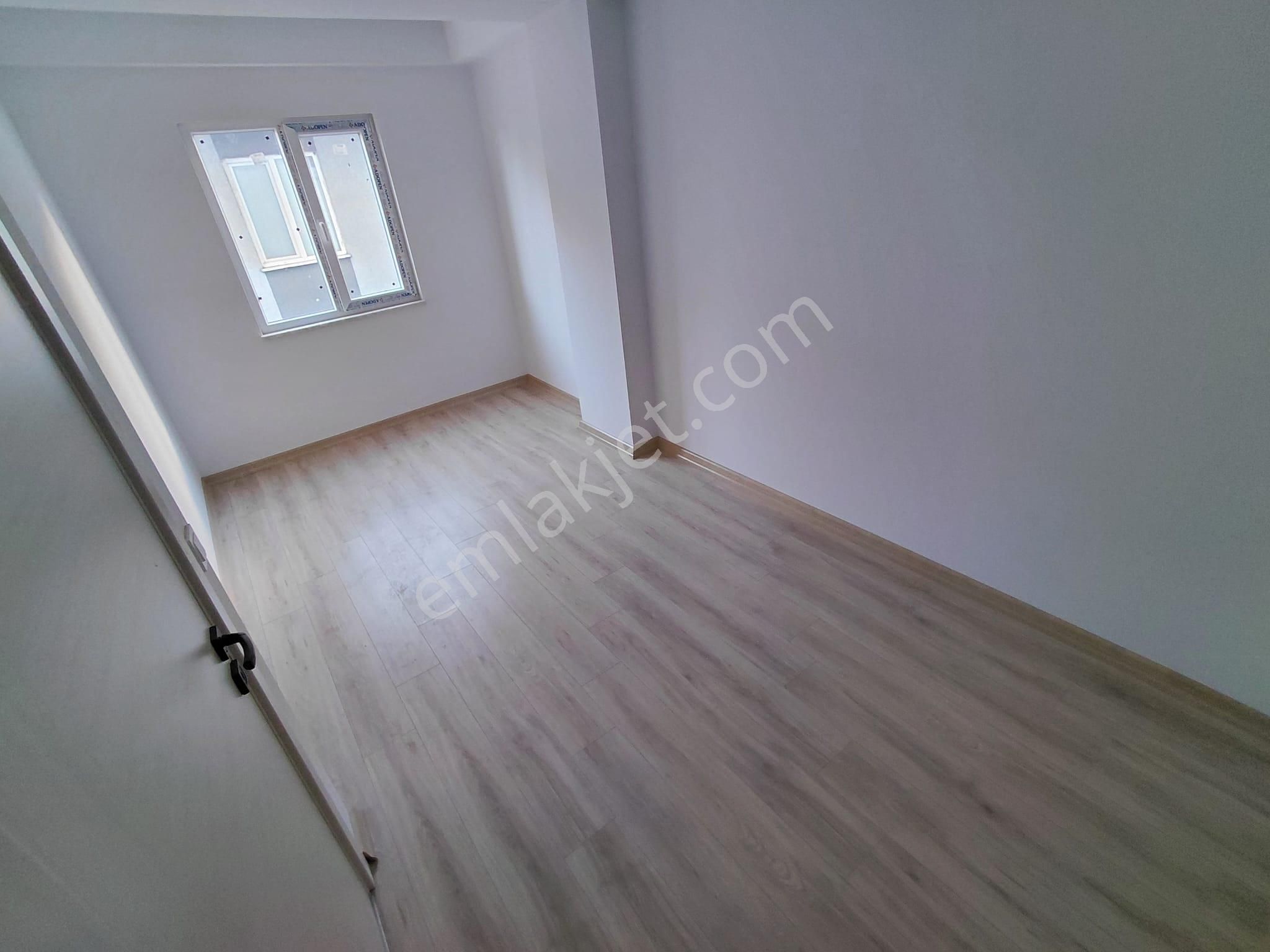 Cadde Üzeri Ayrı Mutfaklıbalkonlu Karanlık Odasız 80m² 2+1 Daire - Görsel 16