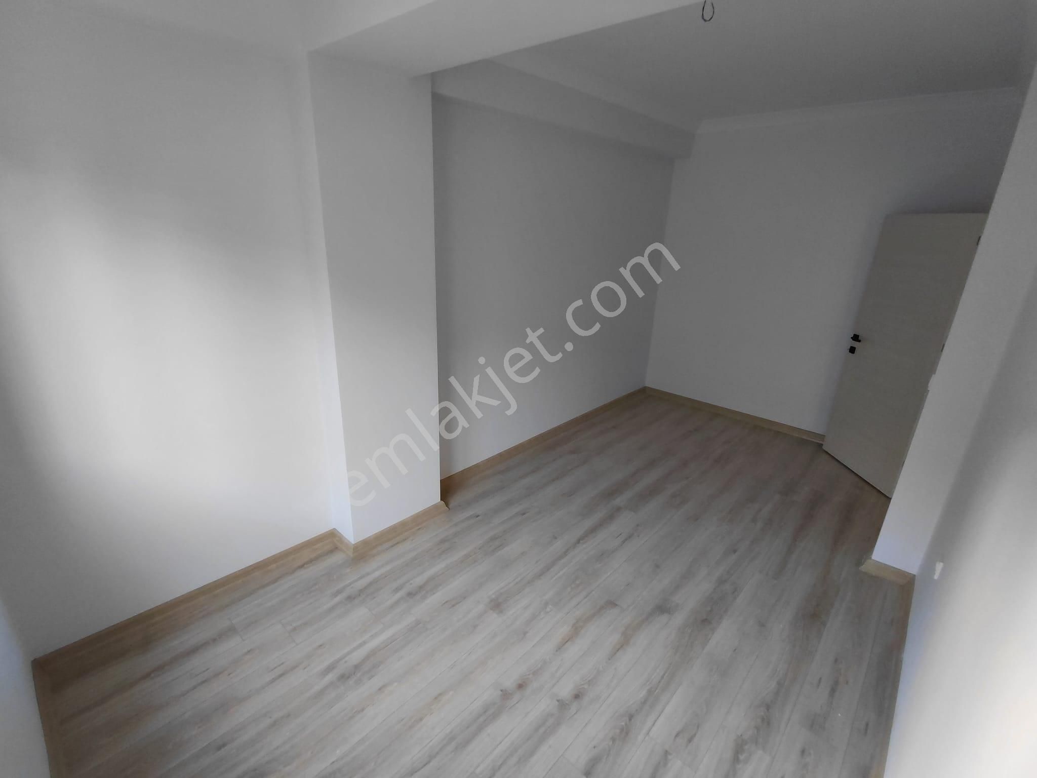 Cadde Üzeri Ayrı Mutfaklıbalkonlu Karanlık Odasız 80m² 2+1 Daire - Görsel 25