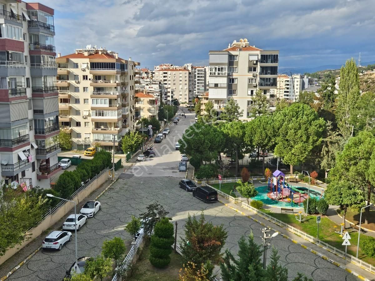 Site İçinde Asansörlü Arakat Park Ve Orman Manzaralı Satılık 3+1