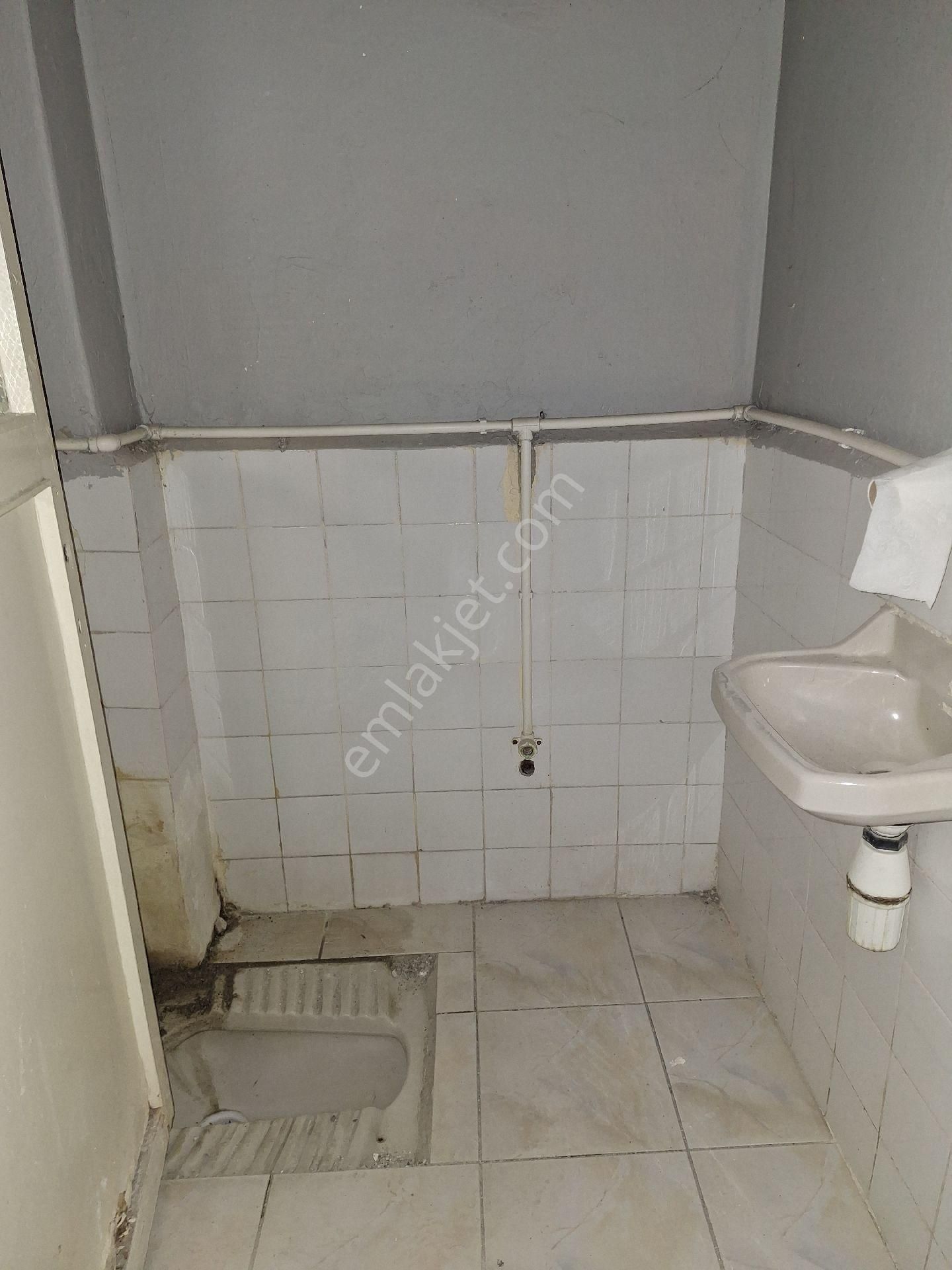 Pendik Çamçeşme Mahallesinde Cuma Pazarı Sokağın'da 2+1 Satılık Daire - Görsel 13