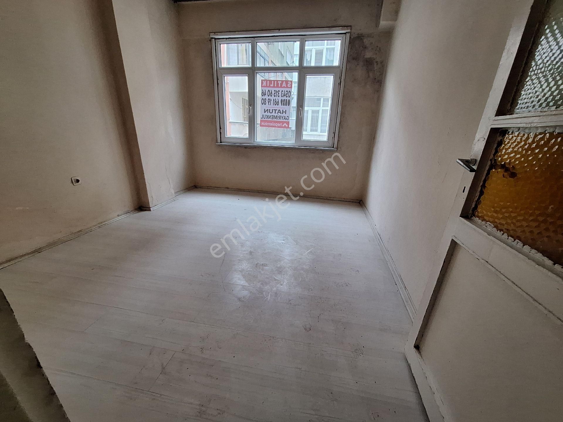 Pendik Çamçeşme Mahallesinde Cuma Pazarı Sokağın'da 2+1 Satılık Daire - Görsel 3