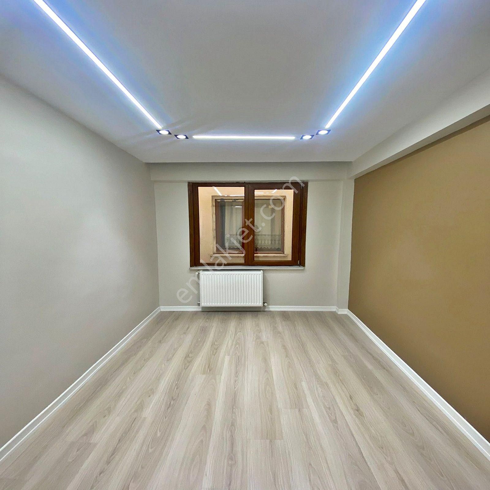 Esenyurt Üçevler Mahallesinde Satılık 2+1 Balkonlu Ara Kat Daire - Görsel 16