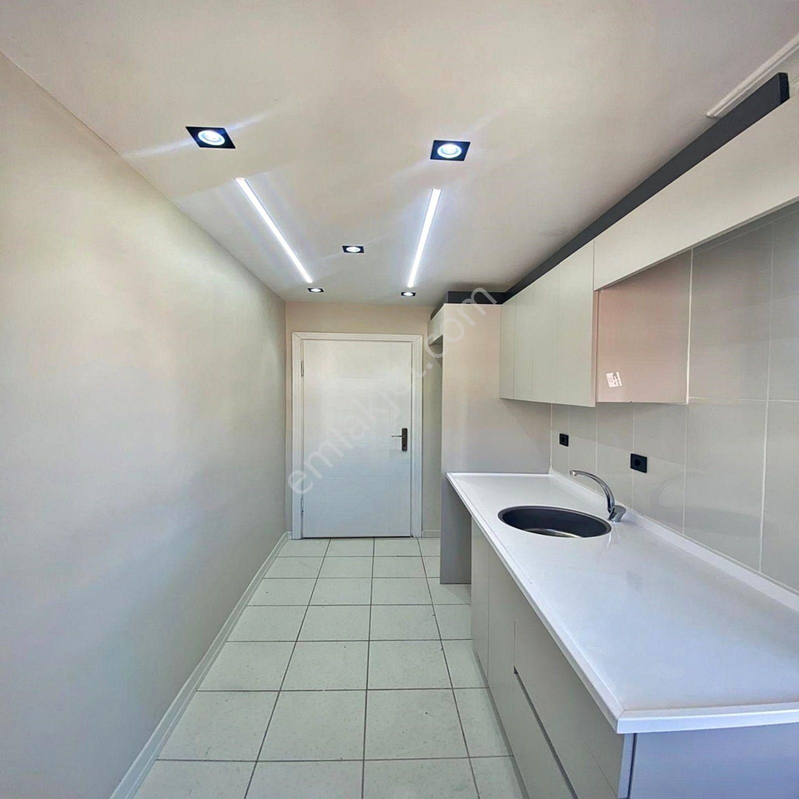 Esenyurt Üçevler Mahallesinde Satılık 2+1 Balkonlu Ara Kat Daire - Görsel 33