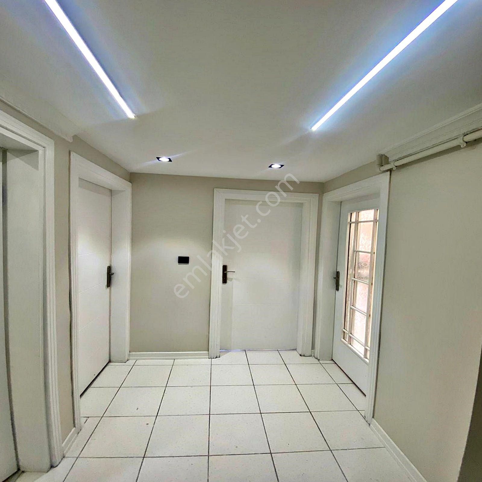 Esenyurt Üçevler Mahallesinde Satılık 2+1 Balkonlu Ara Kat Daire - Görsel 7