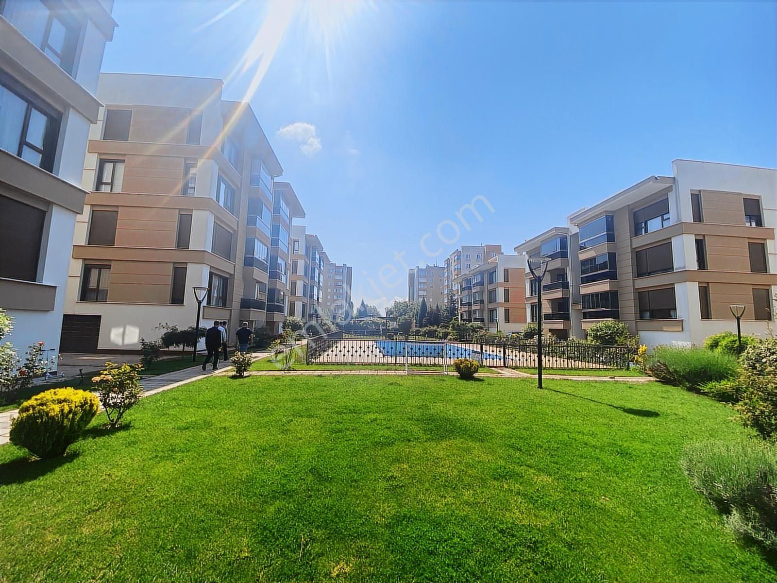 Bess'den Batıkent Mahalesi'nde Site İçi Satılık 4+1 Daire