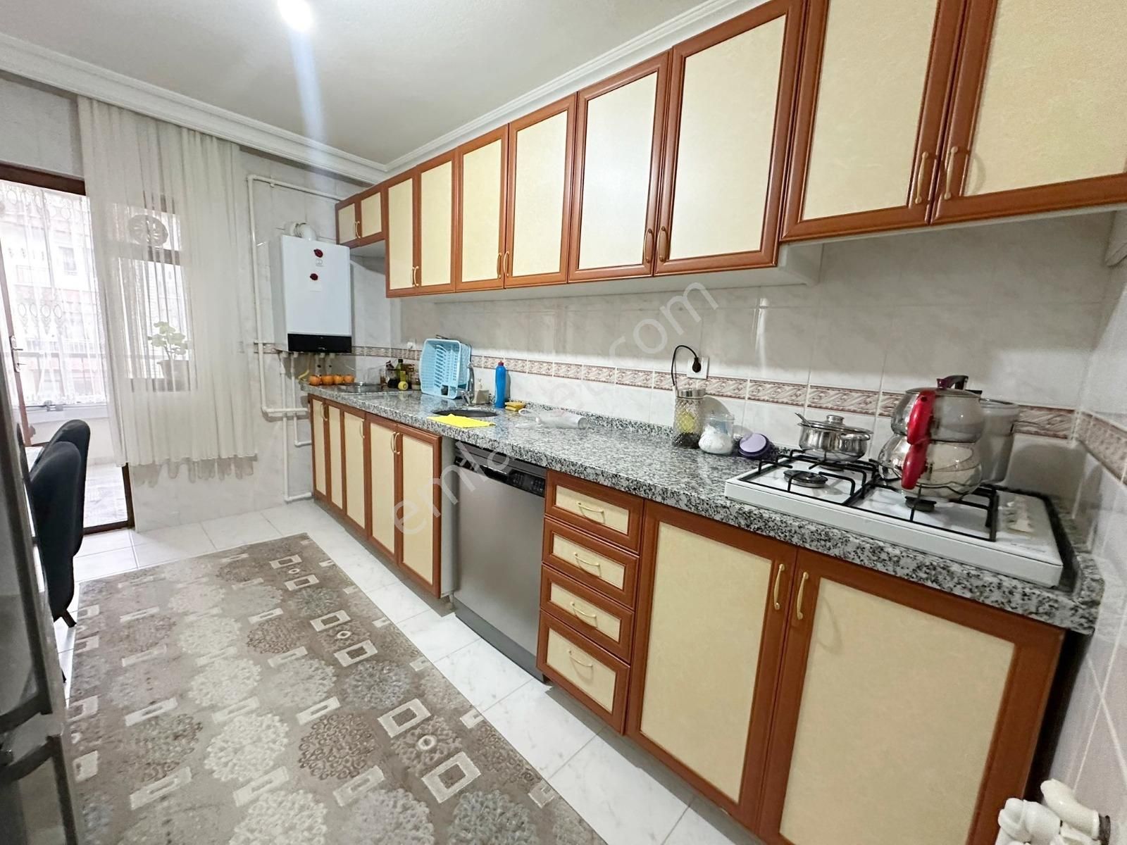 Ahiler Emlaktan Yozgat Bulvarına Cephe 2.katta 3+1 Daire