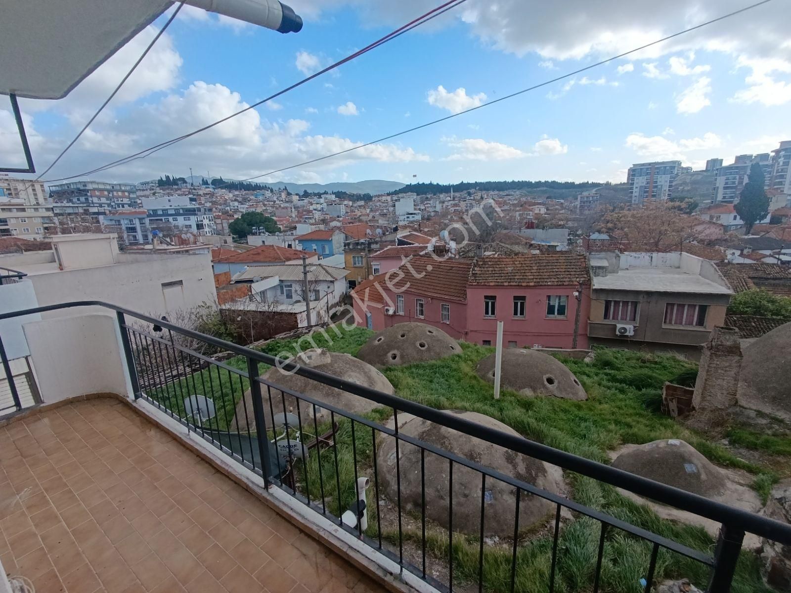 Menemen Merkezde Çift Cepheli 125 M2 Kiralık 3+1 Ara Kat Daire - Görsel 16