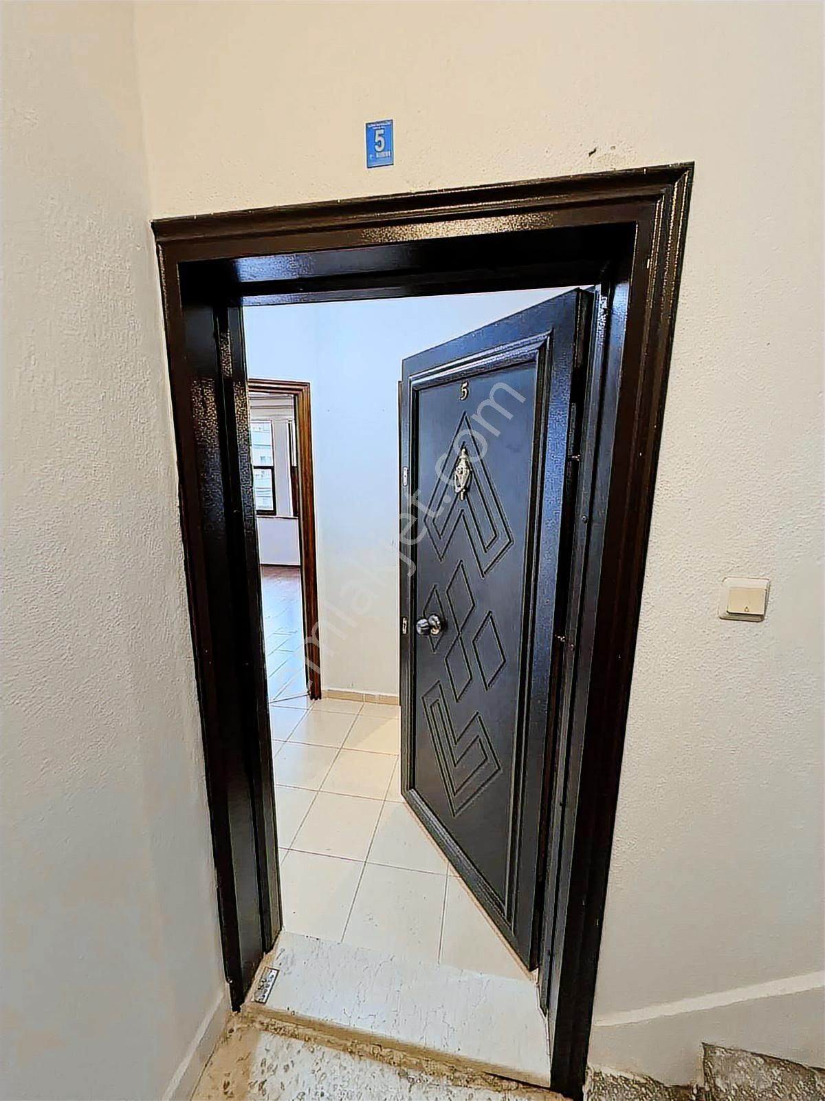 Emlakparktan Damlataş Muhabbet Sokak Denize 3cü Bina 2+1 Kiralık - Görsel 27