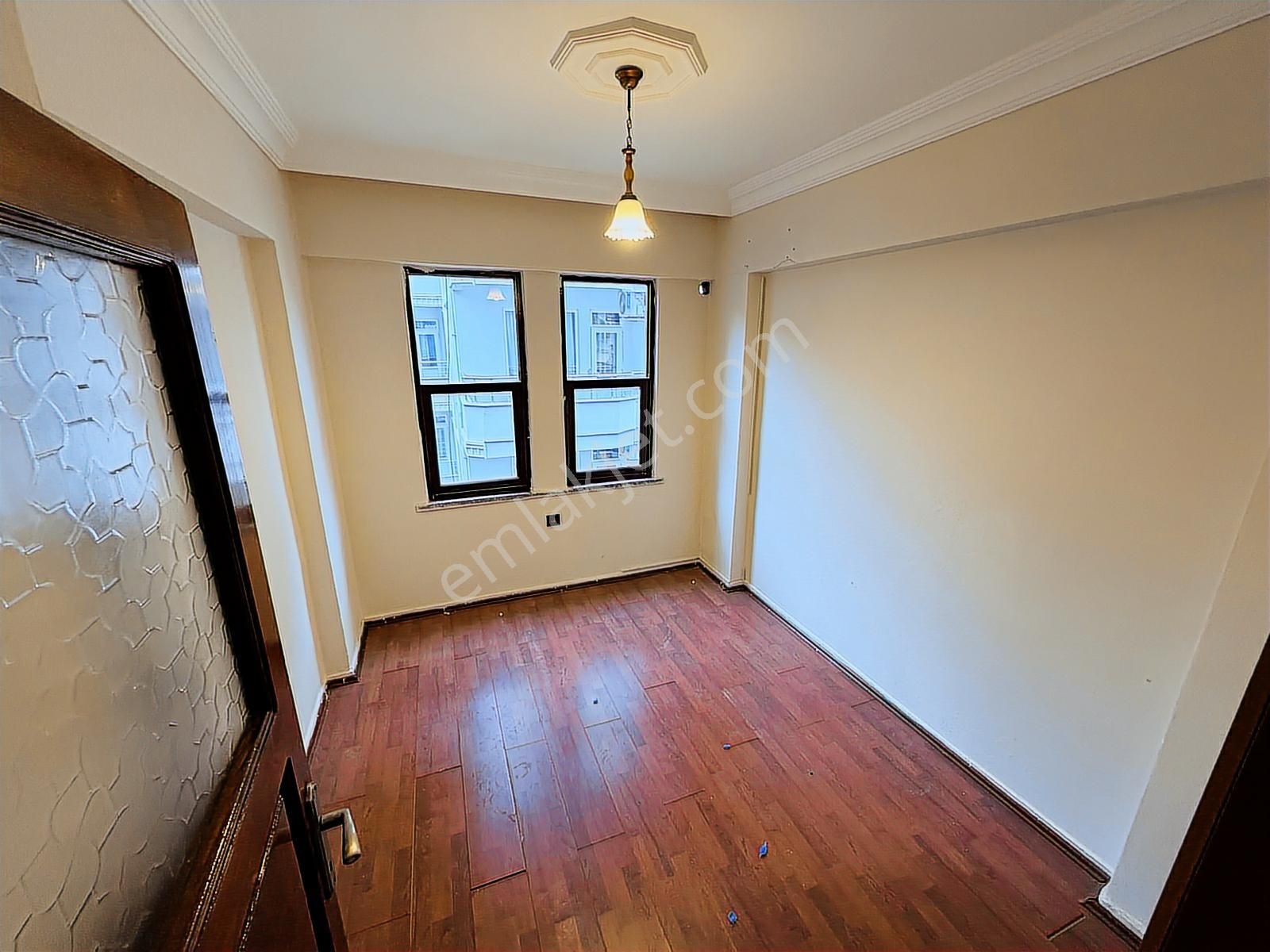 Emlakparktan Damlataş Muhabbet Sokak Denize 3cü Bina 2+1 Kiralık - Görsel 10