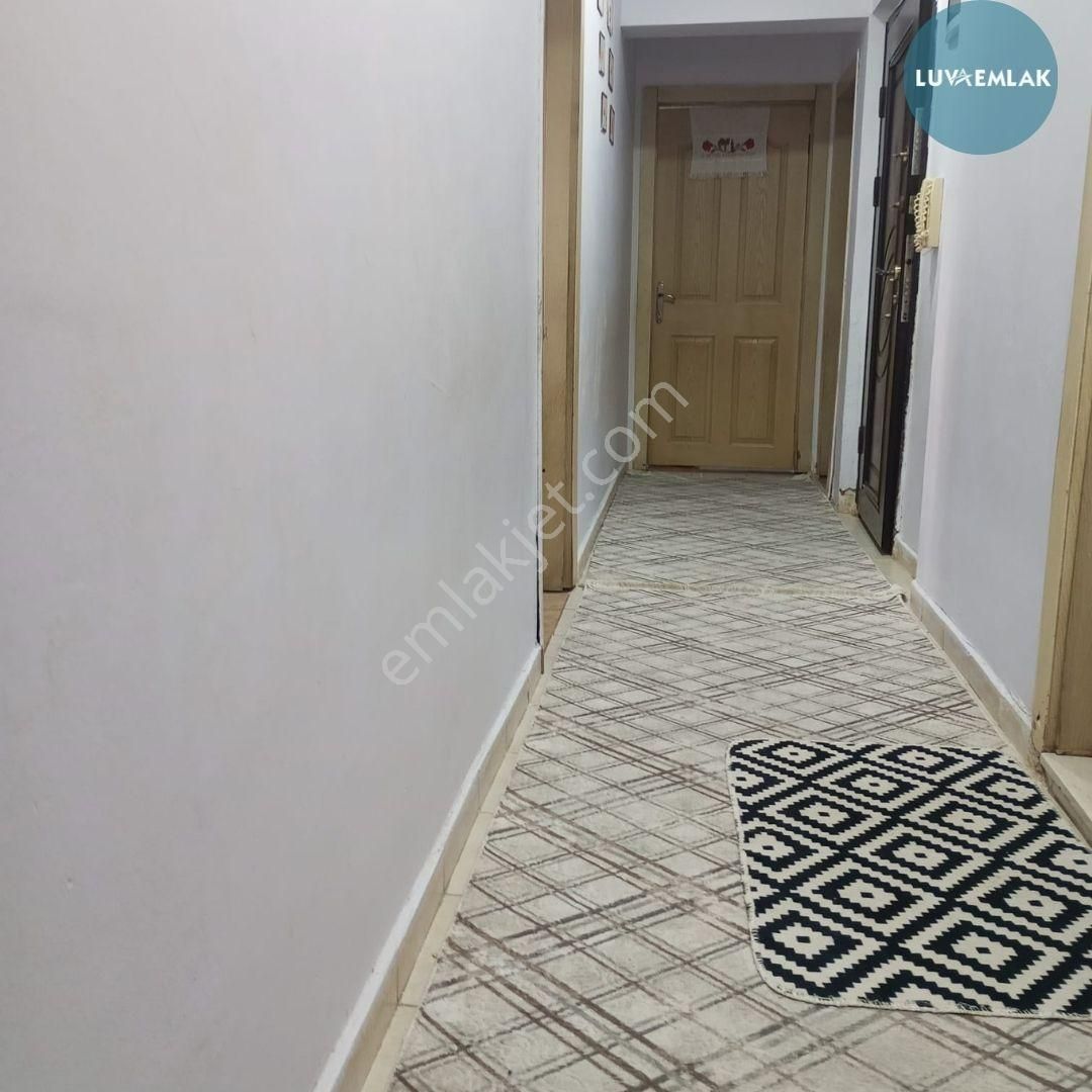 Didim Efeler'de Acil Satılık Merkezi Konumda Geniş 3+1 Daire - Görsel 5