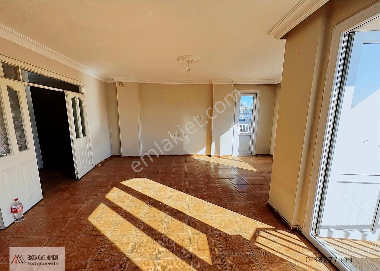 Ergünden Bahçelievlerde Cepheleri Açık Satılık 4+1 Daire - Görsel 17