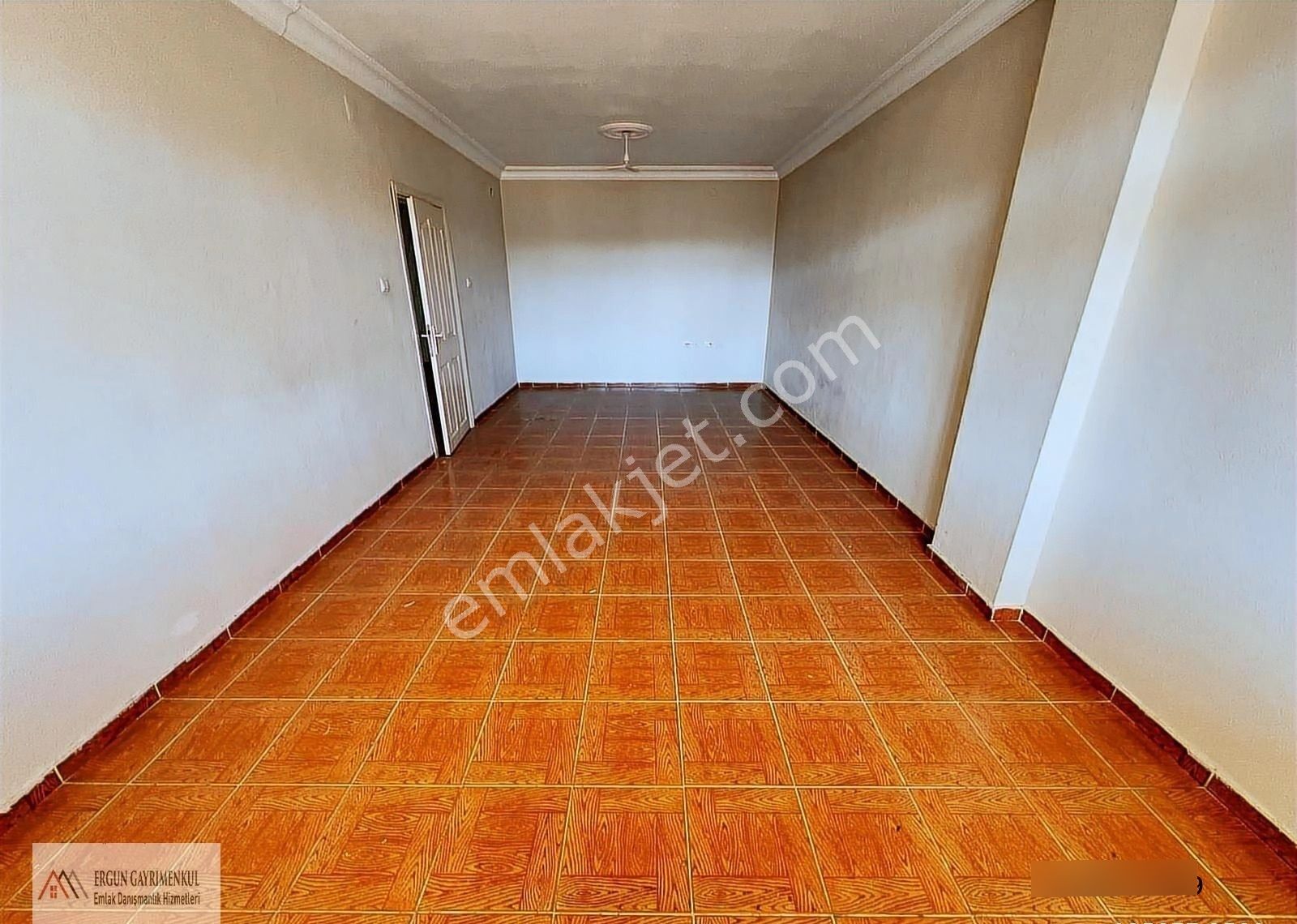 Ergünden Bahçelievlerde Cepheleri Açık Satılık 4+1 Daire - Görsel 19