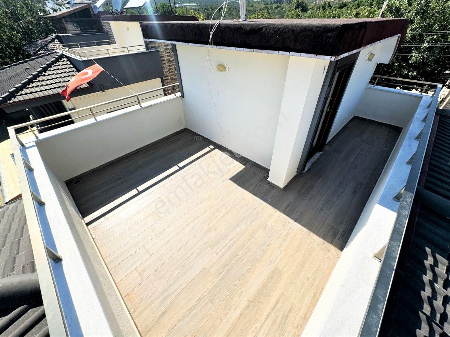 Aygülden Güre'de Sıfır Nezih Site İçi Tam Bağımsız Havuzlu Akıllı Ev Sistemli Lüks 3+1 Satılık Villa - Görsel 29