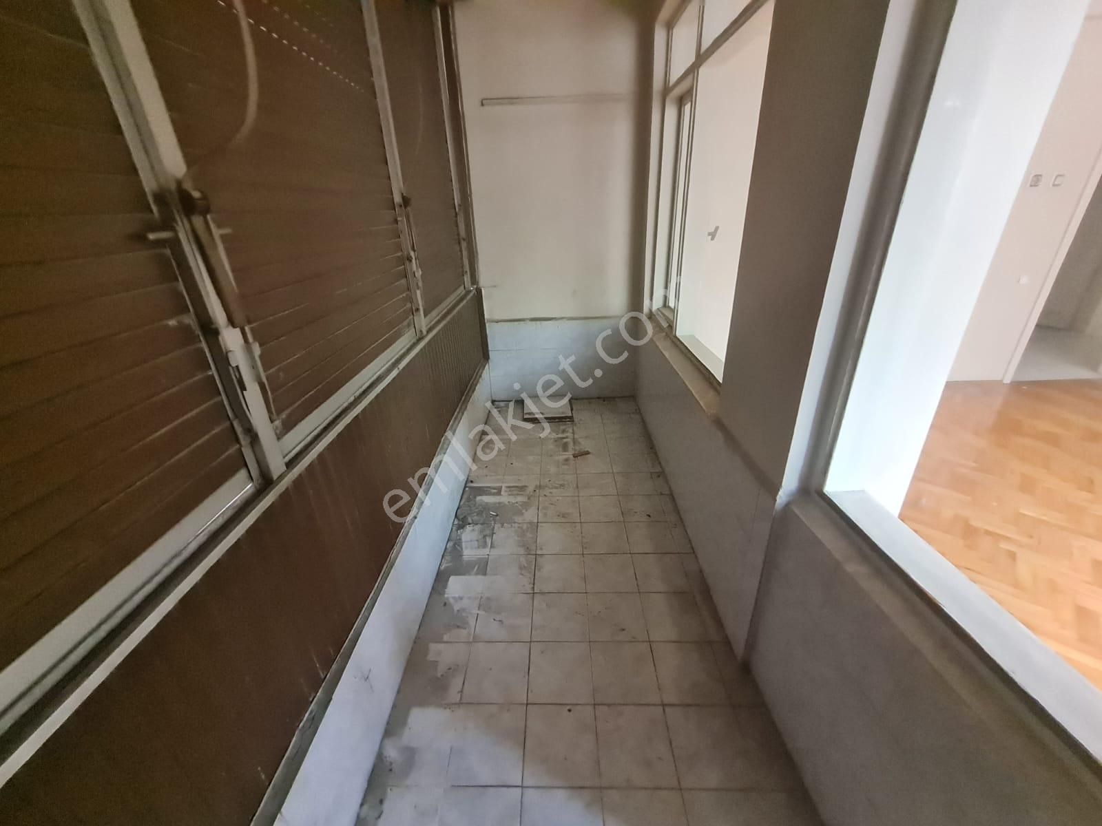 Metro Metrobüs Yakını 3+1 Satılık 1.kat Asansörlü Boş Daire - Görsel 12