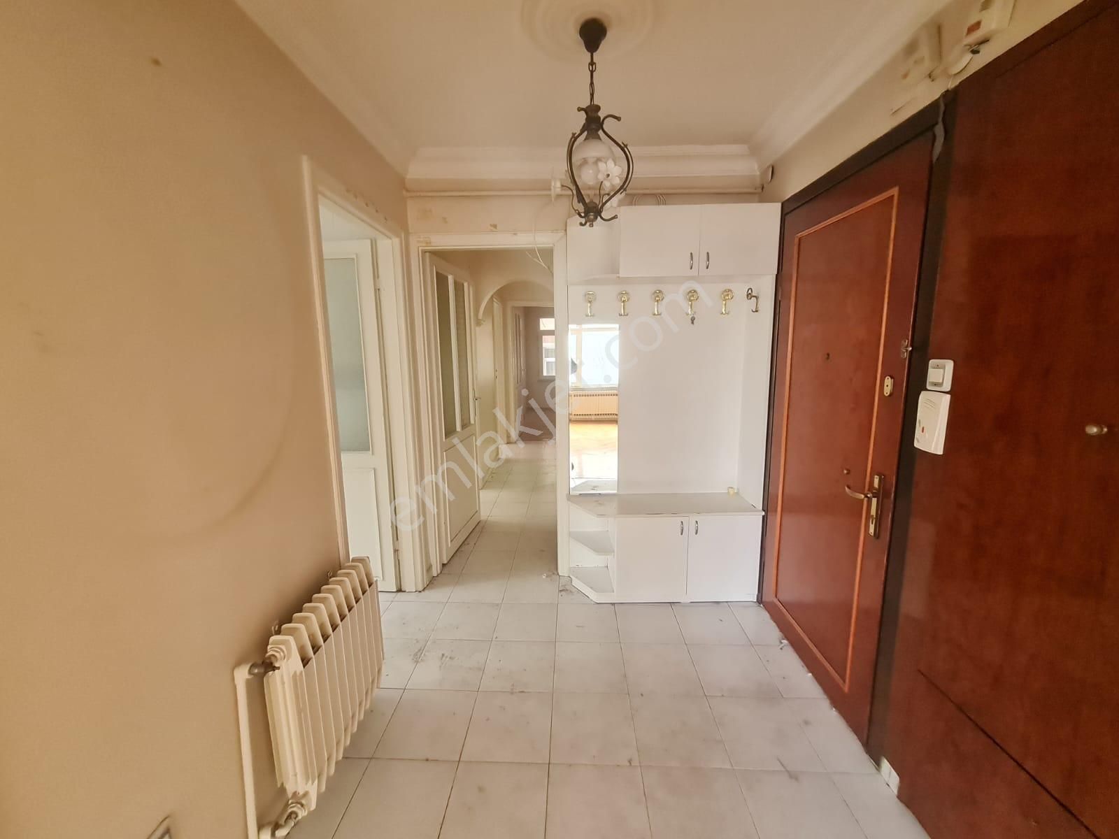 Metro Metrobüs Yakını 3+1 Satılık 1.kat Asansörlü Boş Daire - Görsel 5