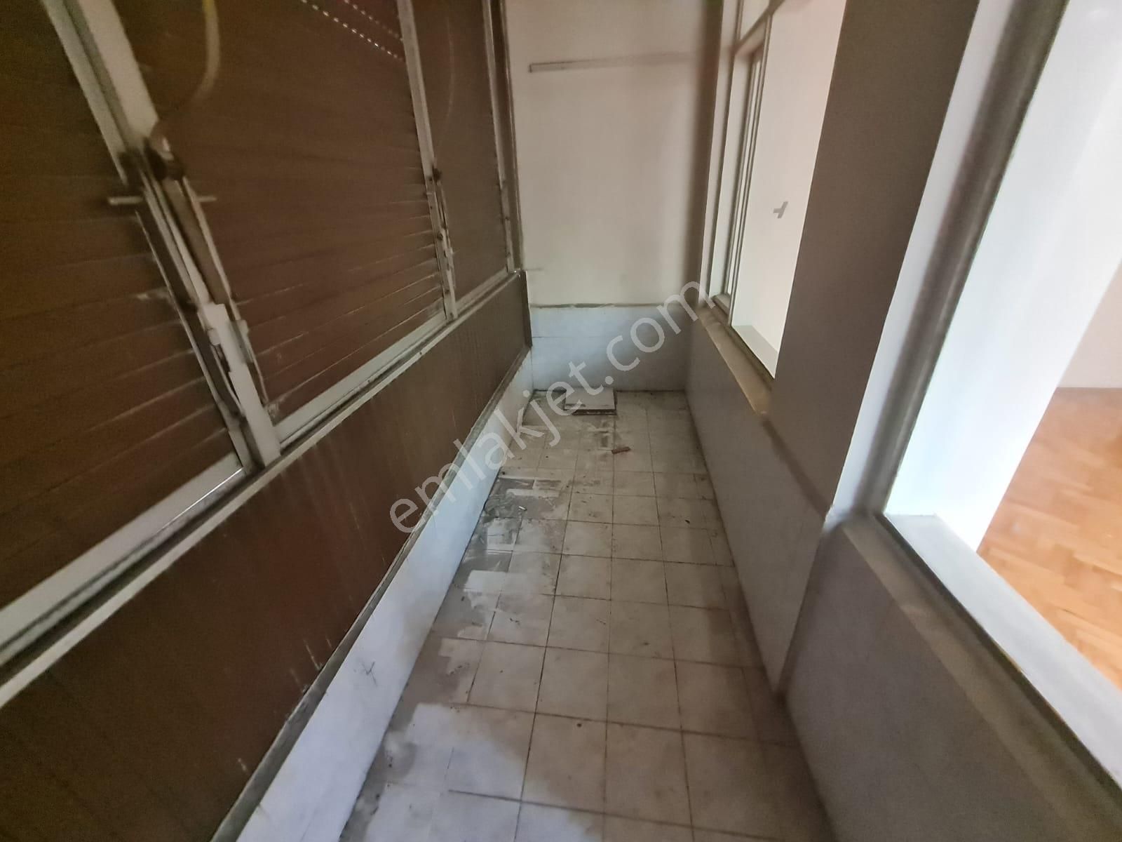 Metro Metrobüs Yakını 3+1 Satılık 1.kat Asansörlü Boş Daire - Görsel 11