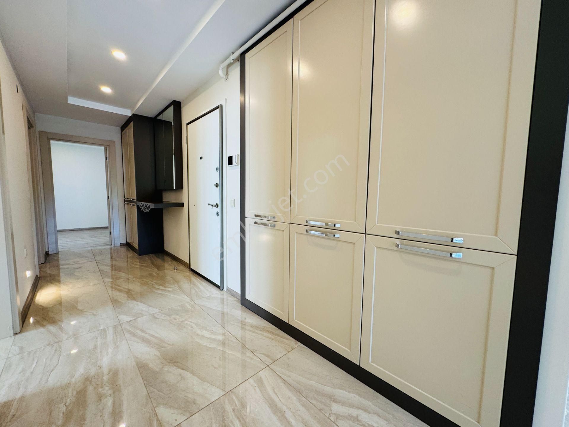 Meydankavağında Yerden Isıtmalı Arakat Lüks 2+1 Daire - Görsel 20