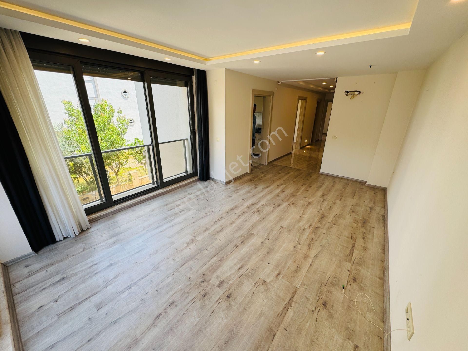 Meydankavağında Yerden Isıtmalı Arakat Lüks 2+1 Daire - Görsel 4